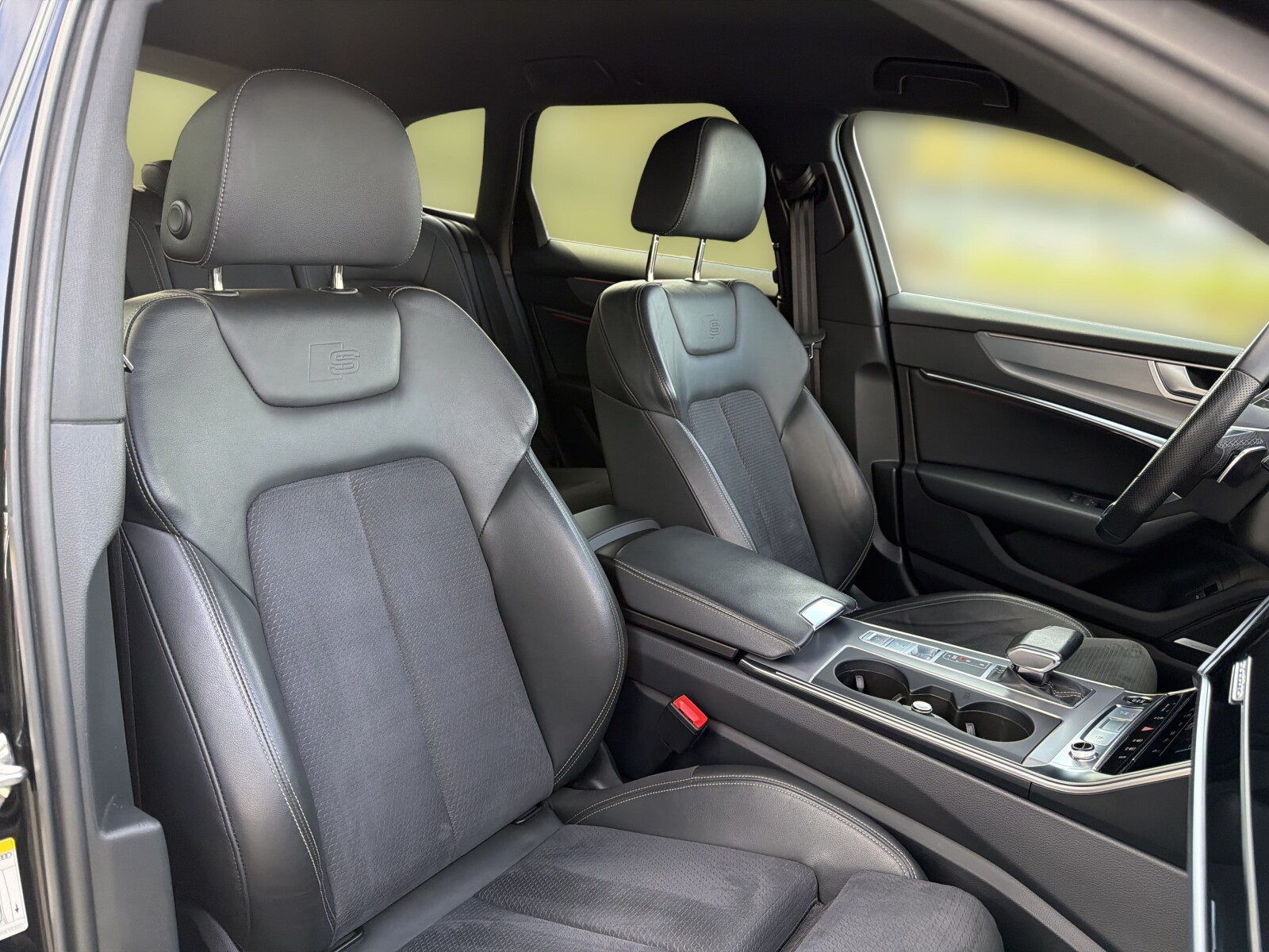 Audi A6 Avant - zdjęcie 15