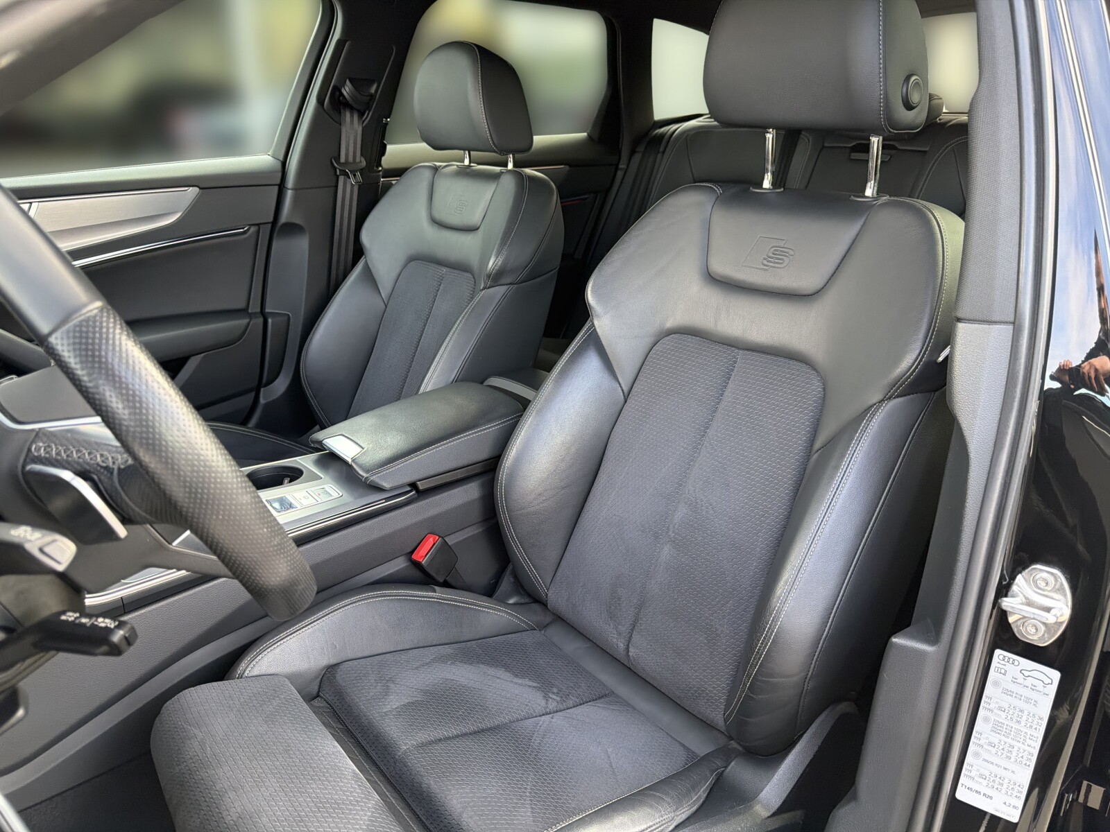 Audi A6 Avant - zdjęcie 12