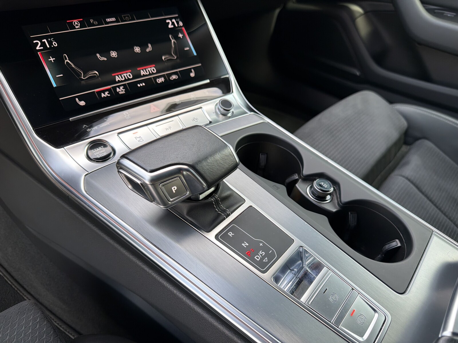 Audi A6 Avant - zdjęcie 20