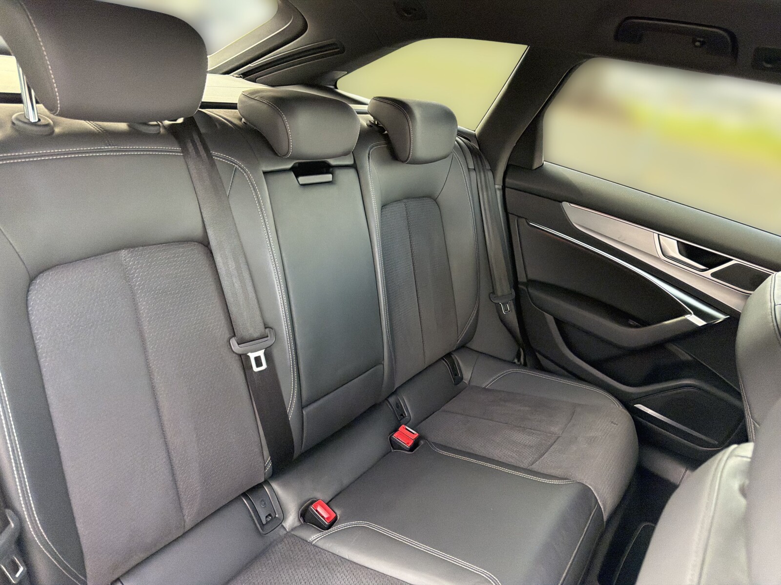 Audi A6 Avant - zdjęcie 14