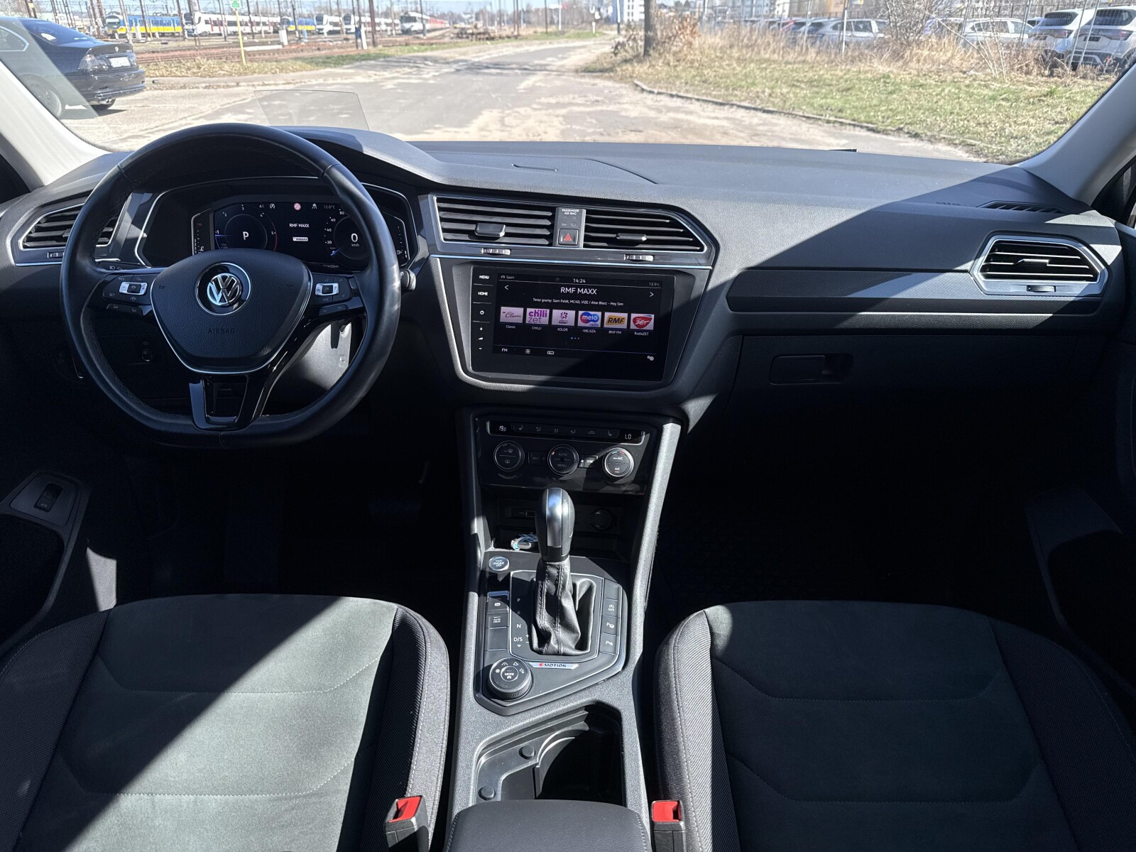 Volkswagen Tiguan Allspace - zdjęcie 9