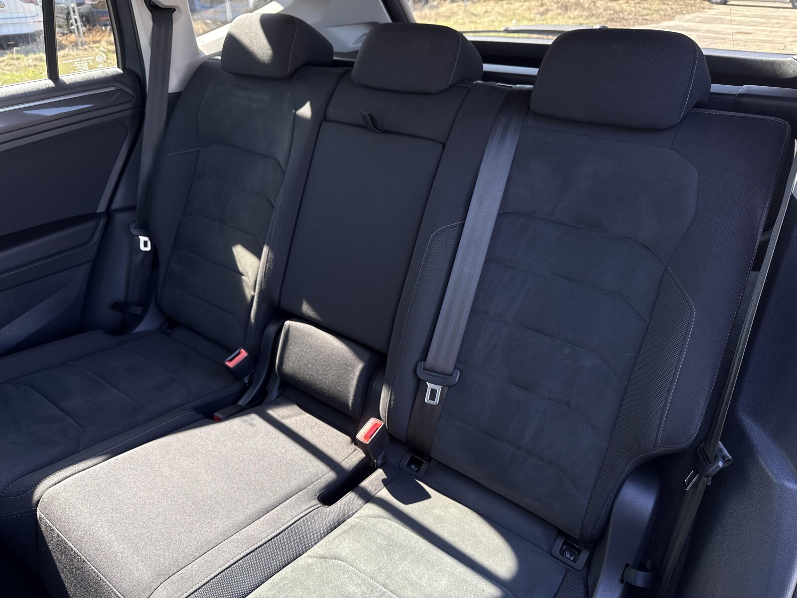 Volkswagen Tiguan Allspace - zdjęcie 32
