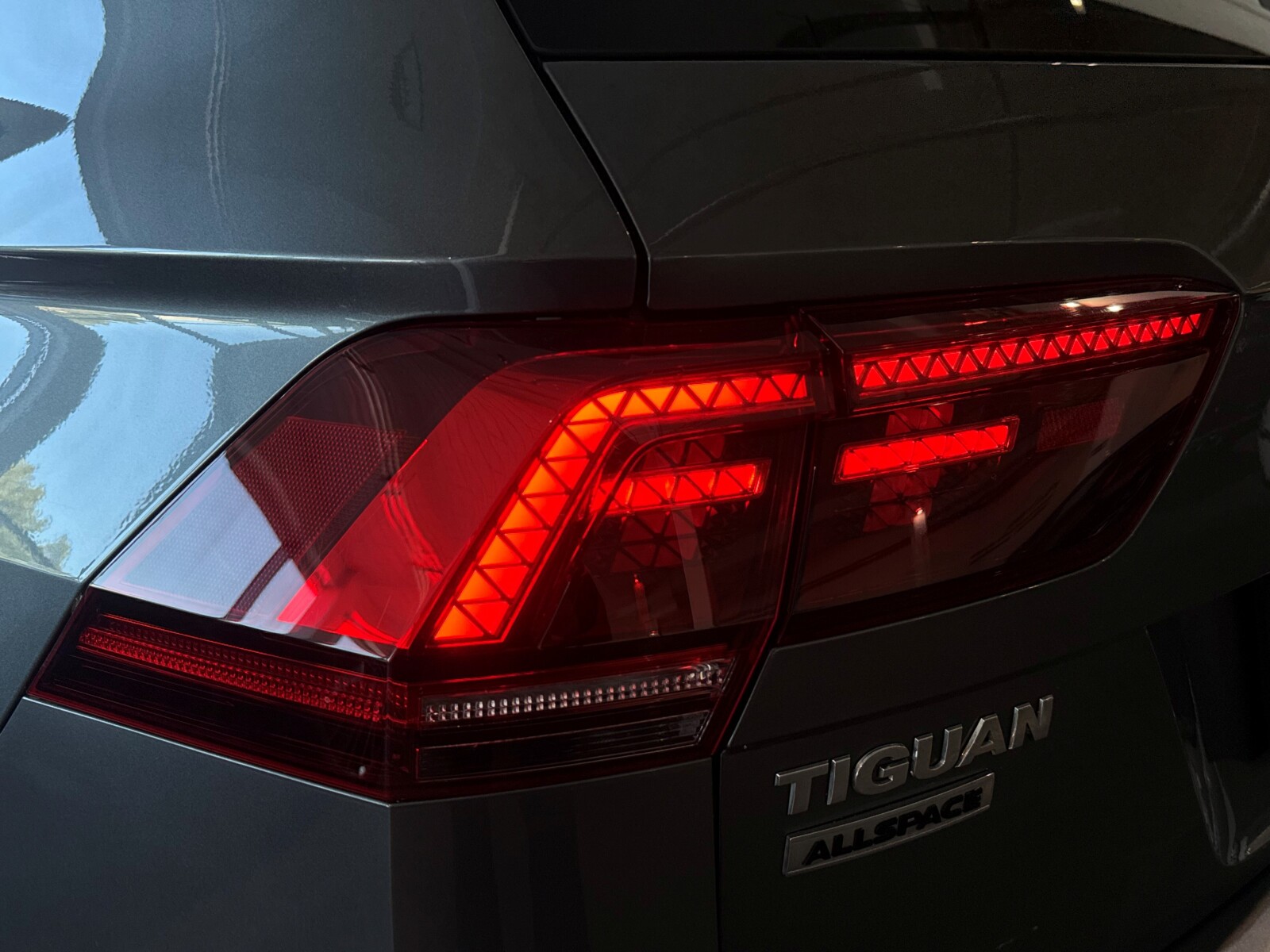 Volkswagen Tiguan Allspace - zdjęcie 40