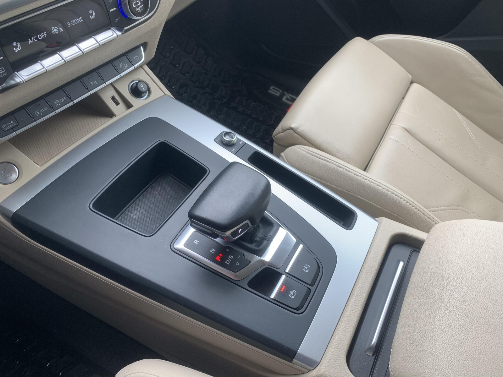 Audi Q5 - zdjęcie 23