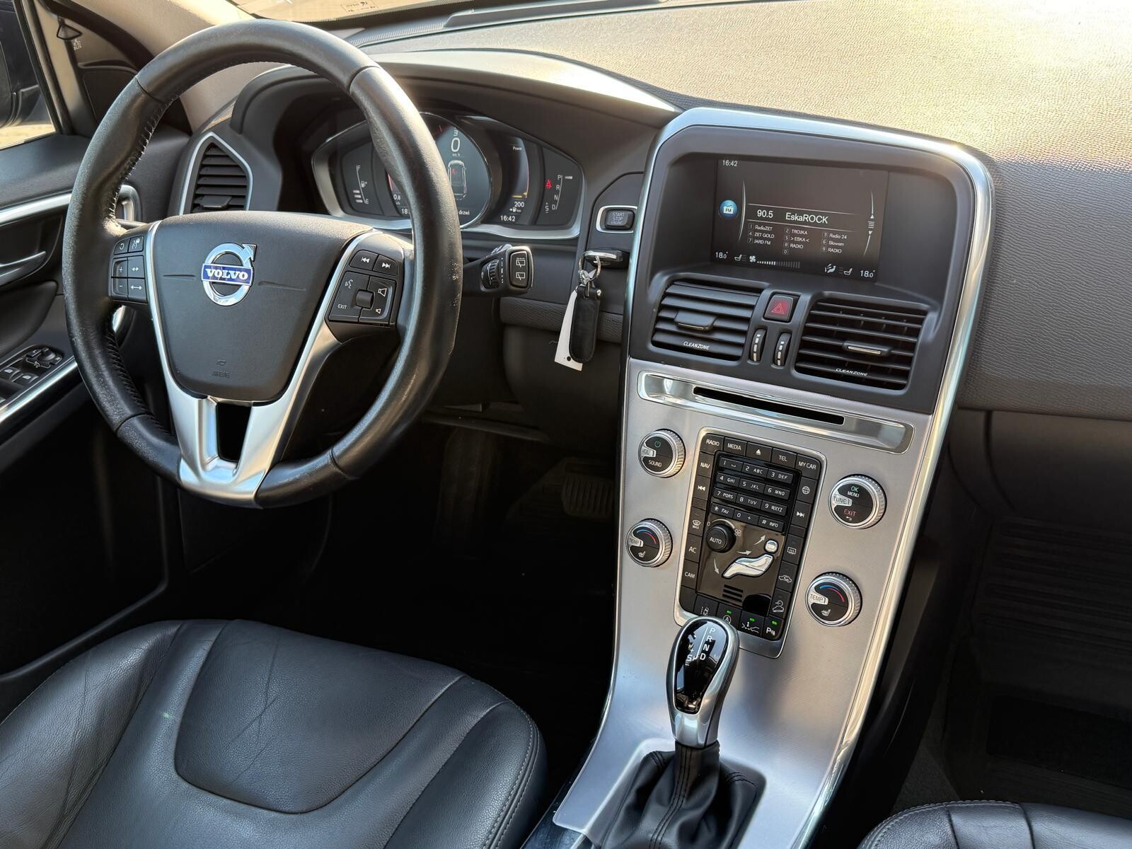 Volvo XC 60 - zdjęcie 12