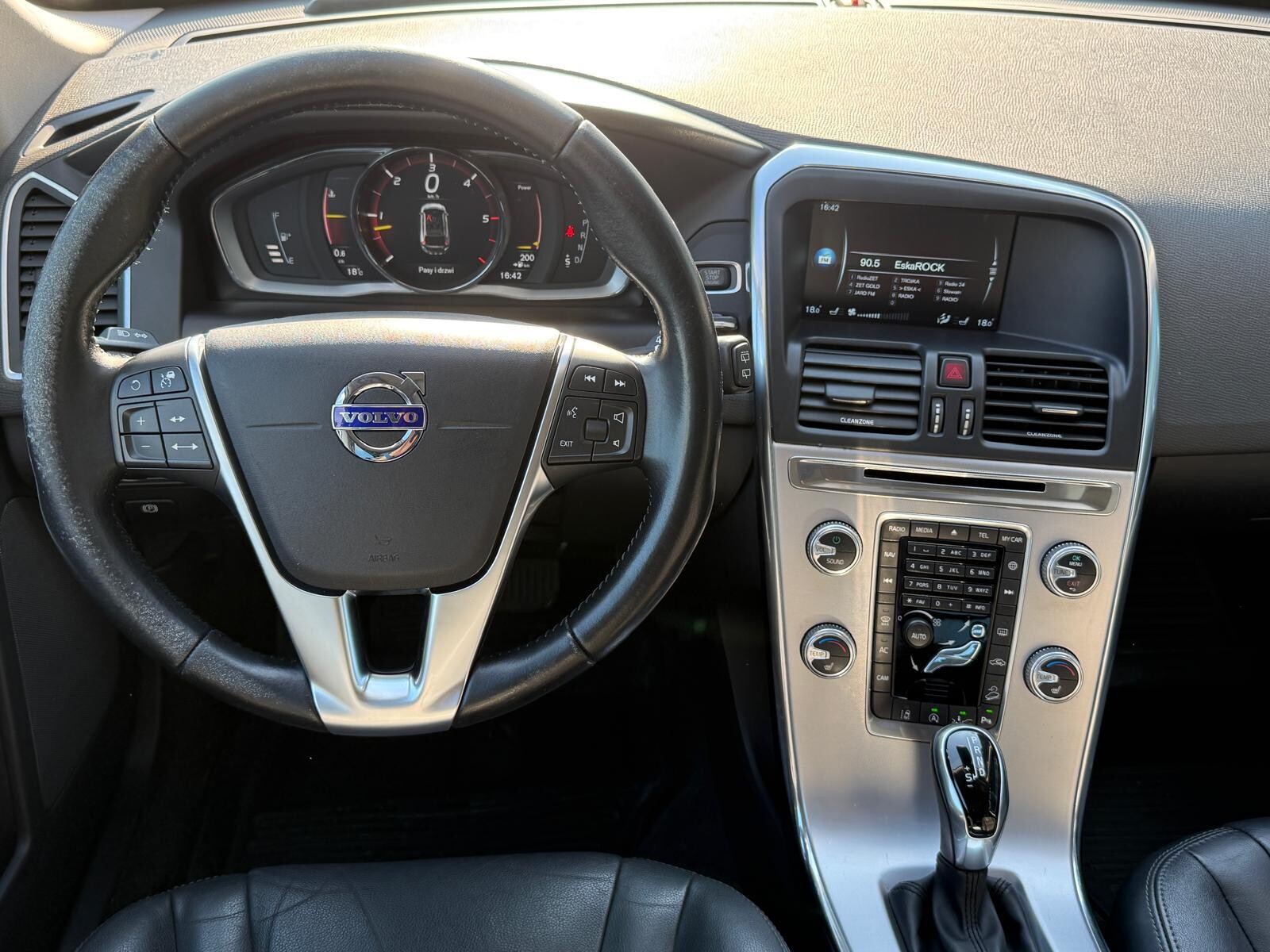 Volvo XC 60 - zdjęcie 10