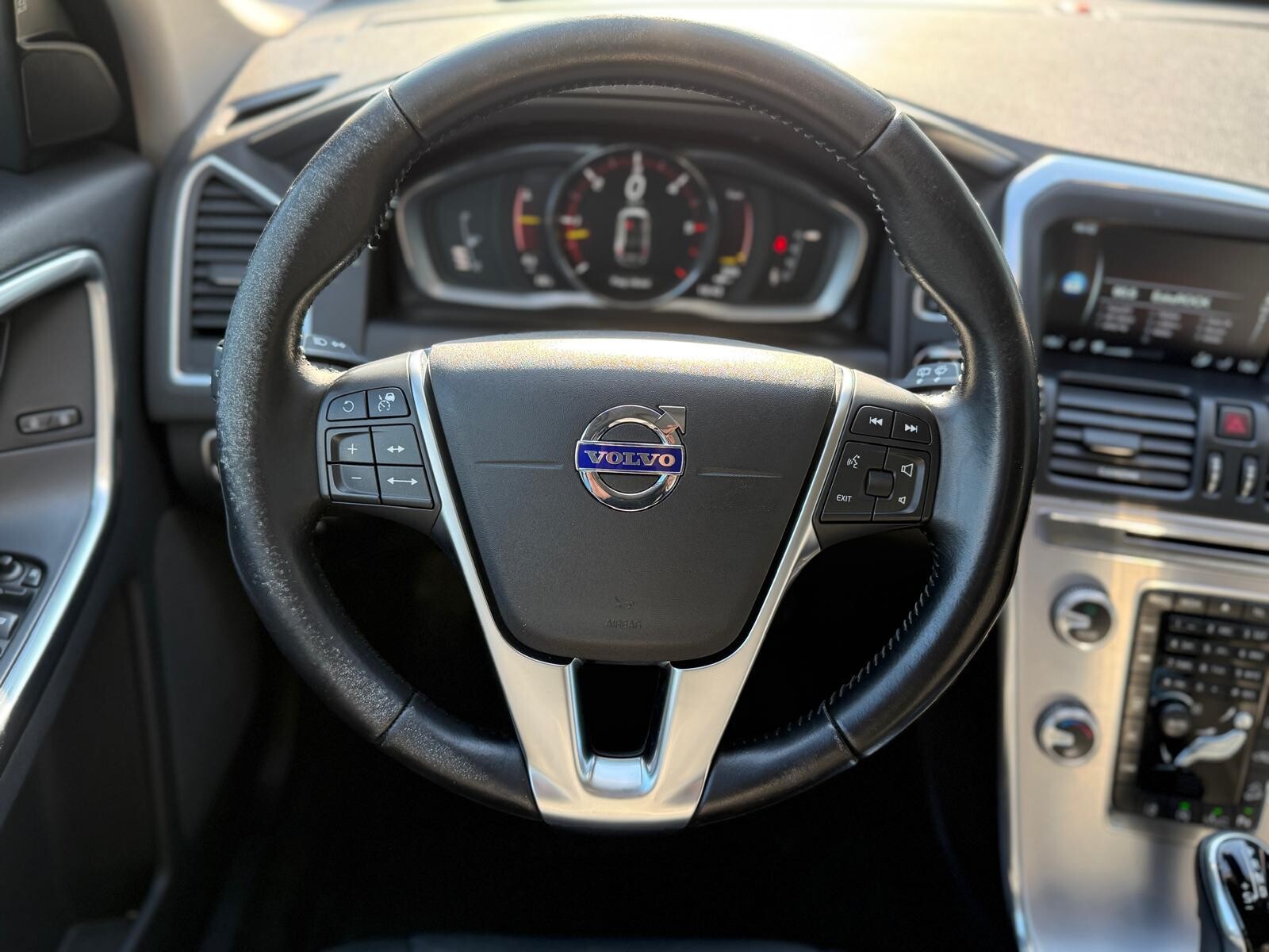 Volvo XC 60 - zdjęcie 11