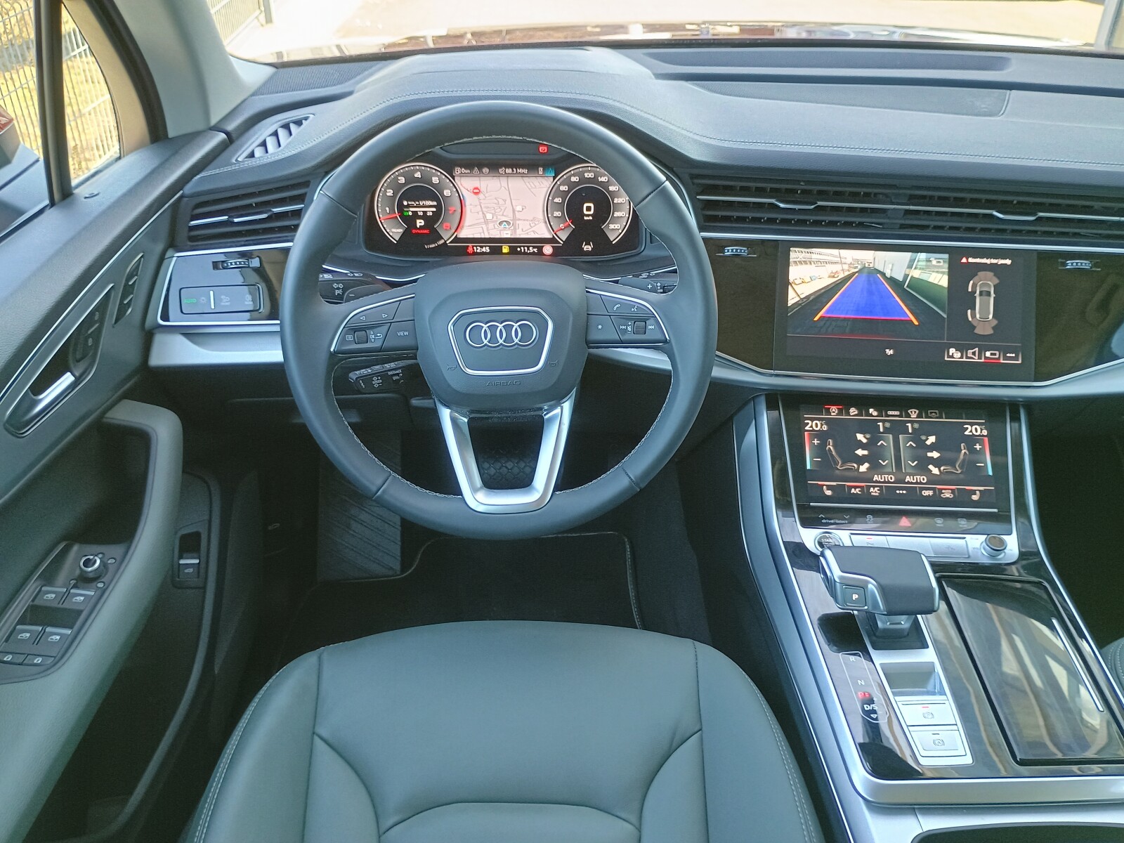 Audi Q7 - zdjęcie 18