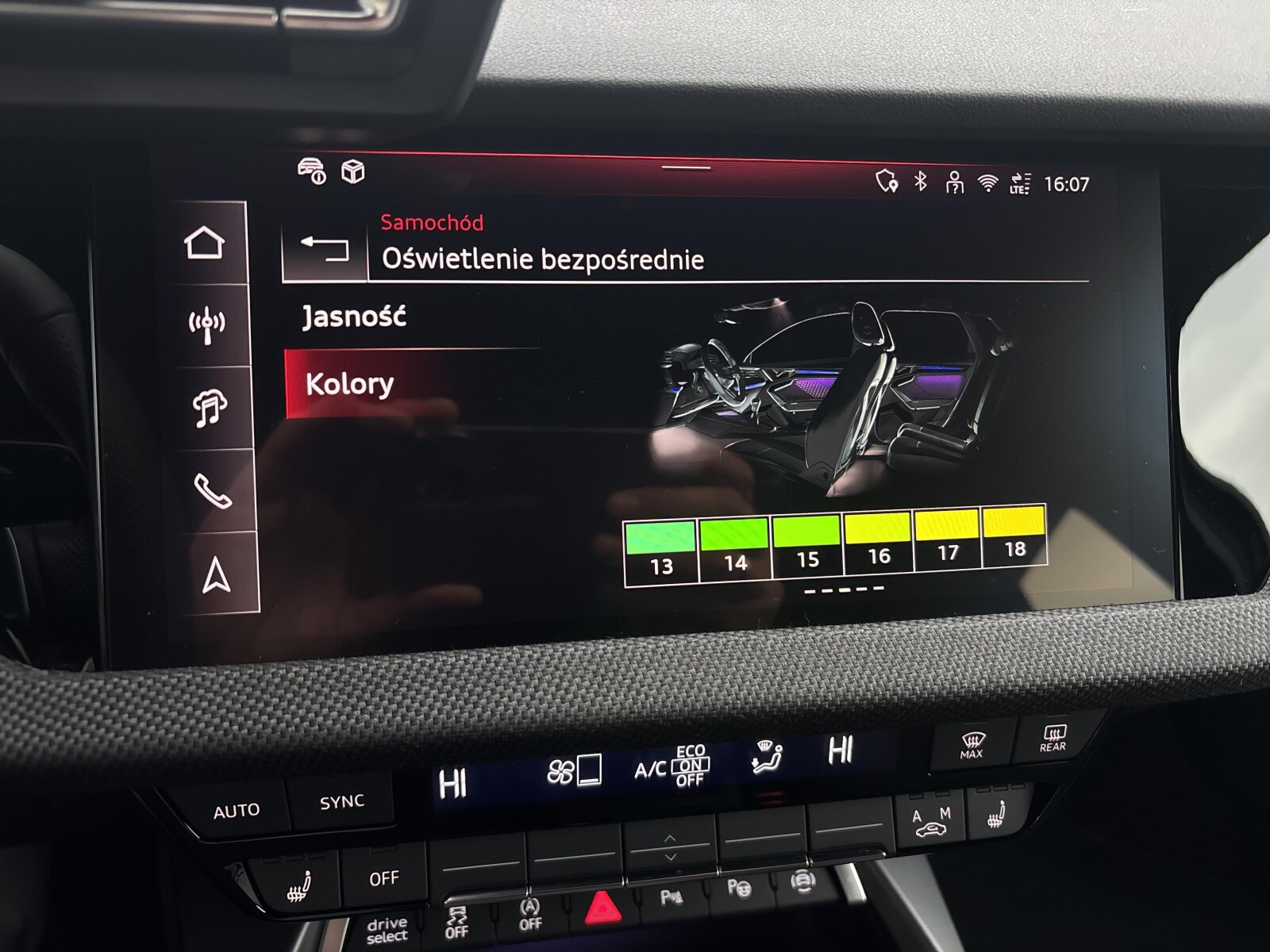 Audi S3 Sportback - zdjęcie 32