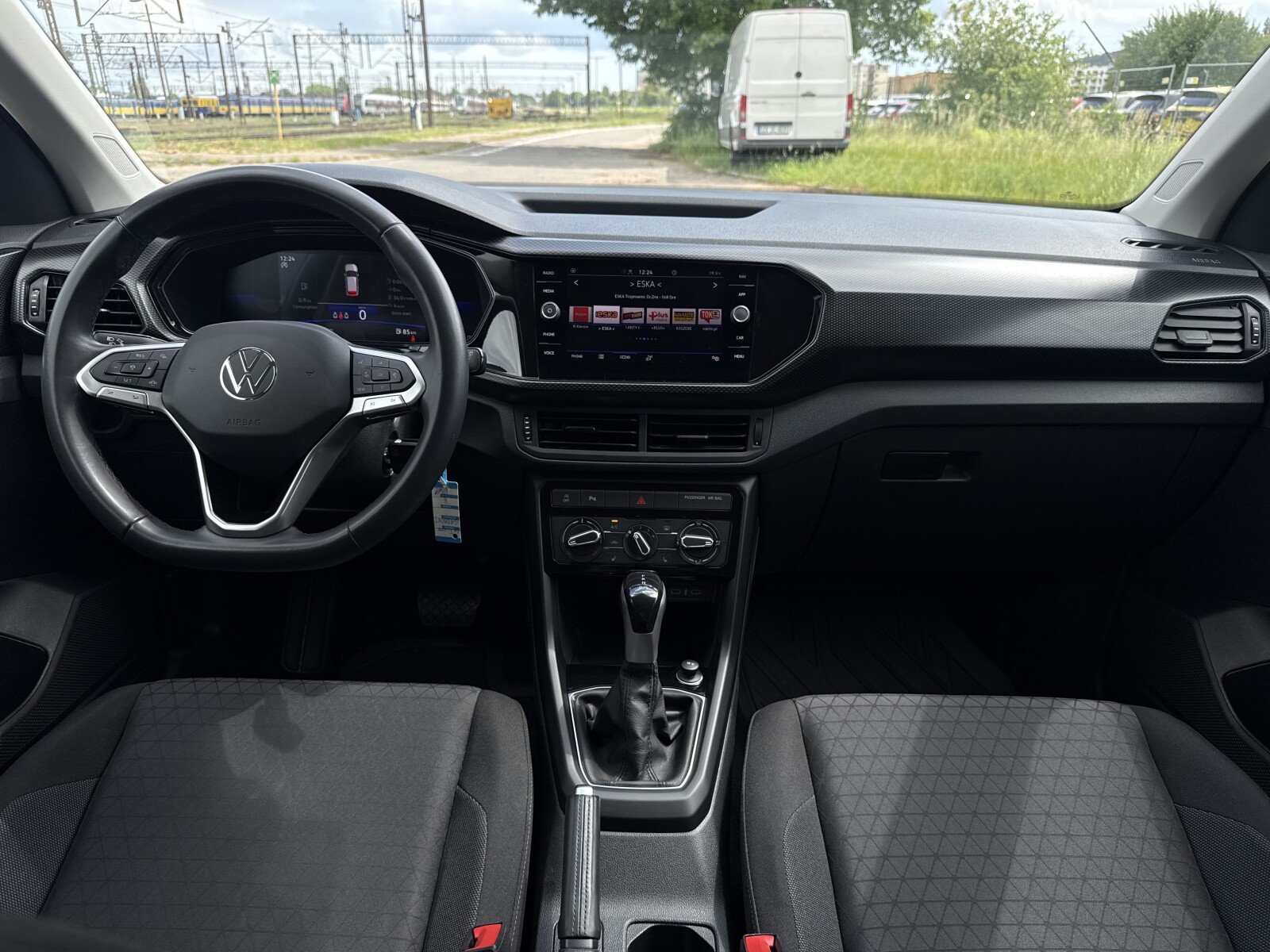 Volkswagen T-Cross - zdjęcie 9