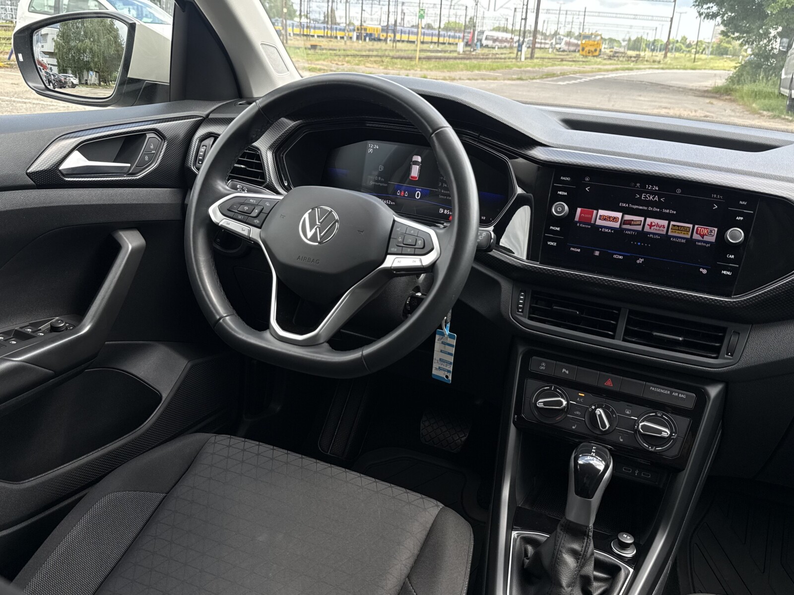 Volkswagen T-Cross - zdjęcie 10