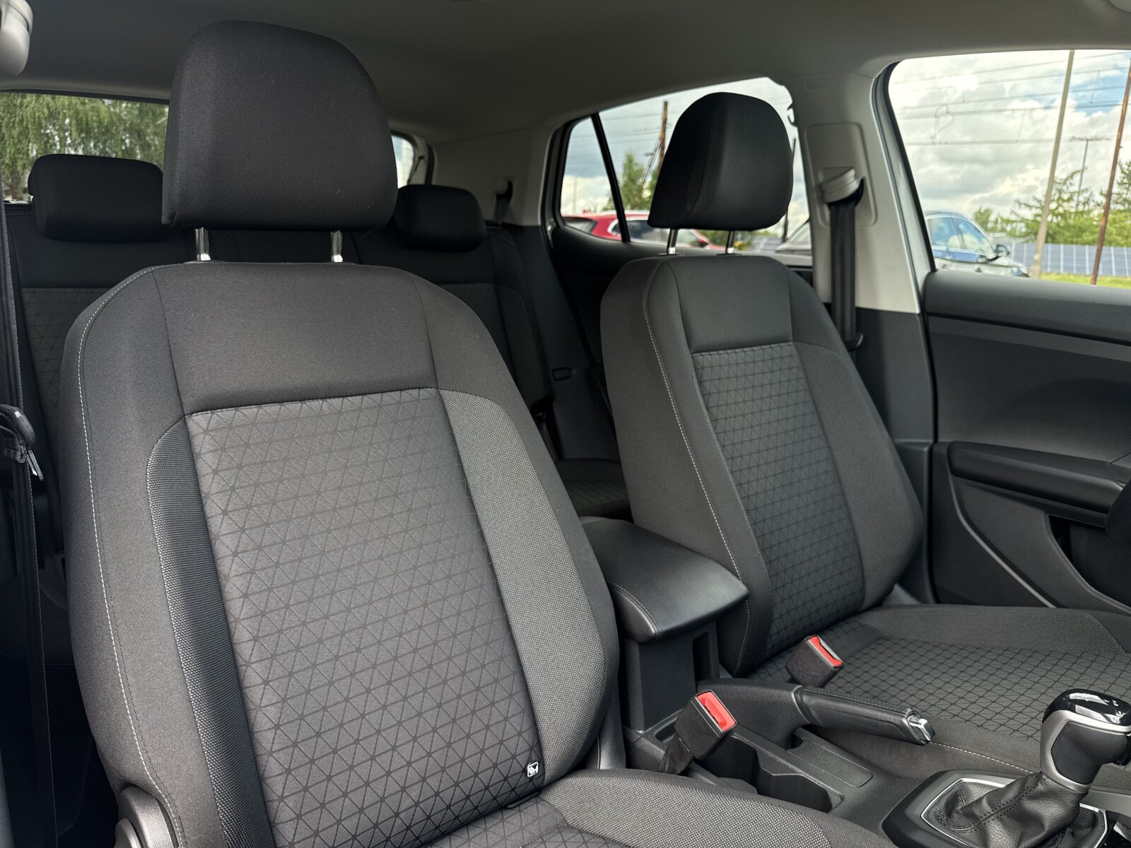 Volkswagen T-Cross - zdjęcie 15