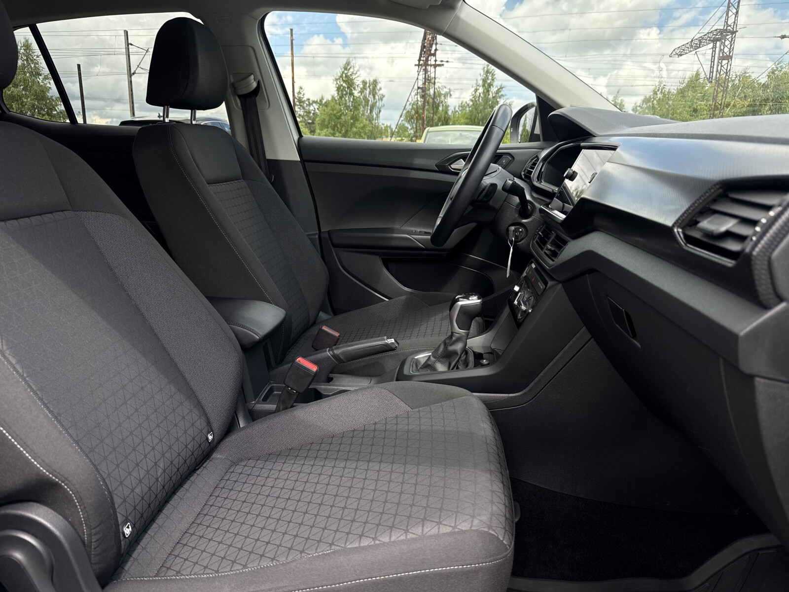 Volkswagen T-Cross - zdjęcie 14