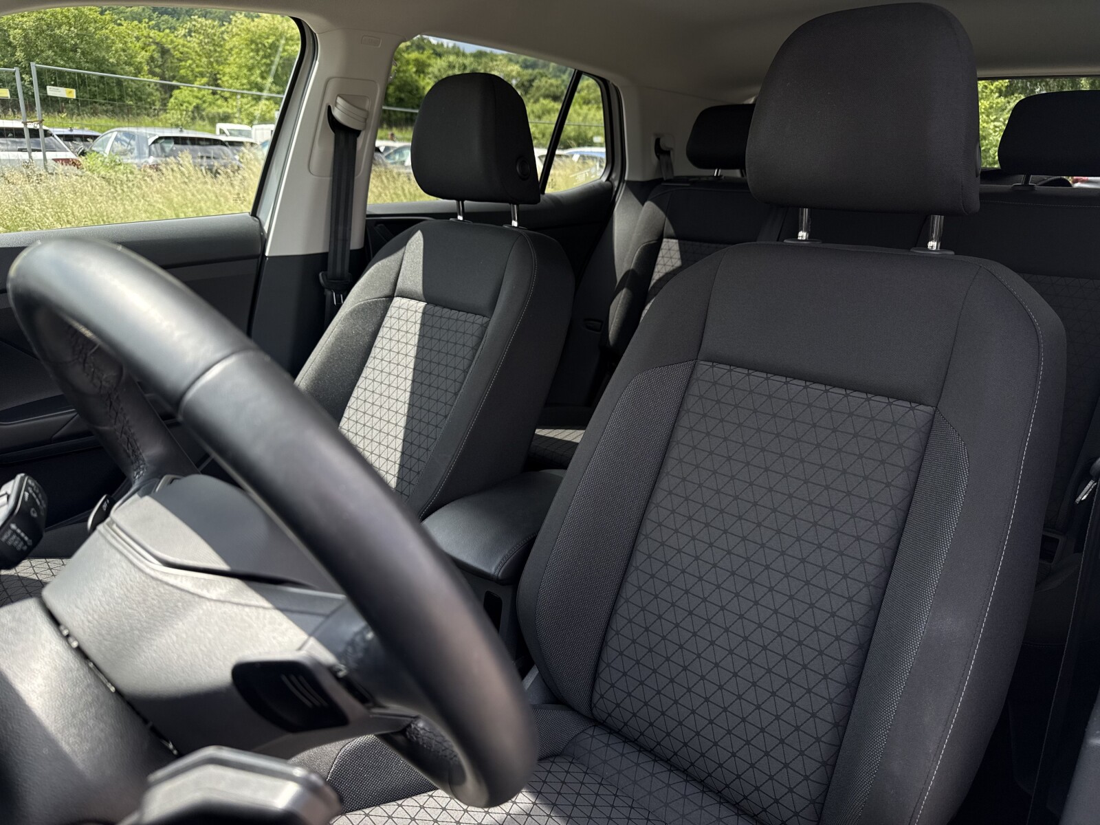 Volkswagen T-Cross - zdjęcie 13