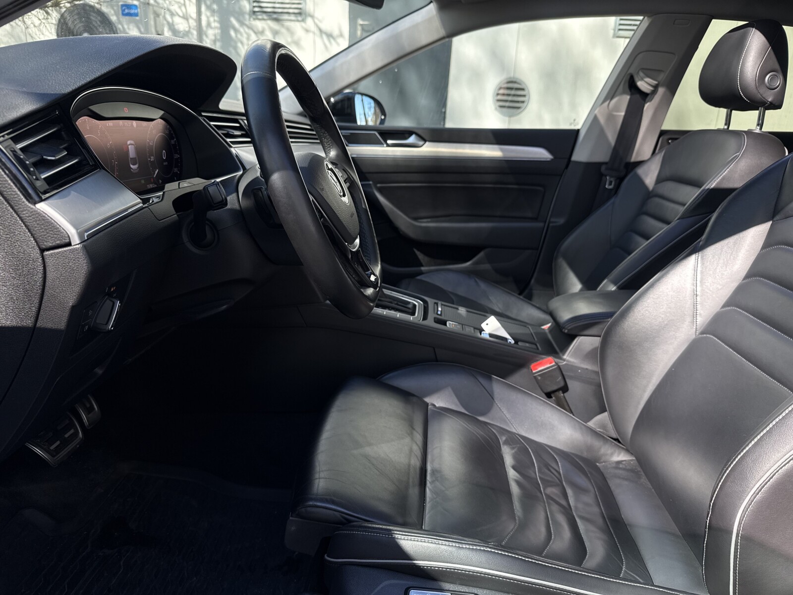 Volkswagen Arteon - zdjęcie 14