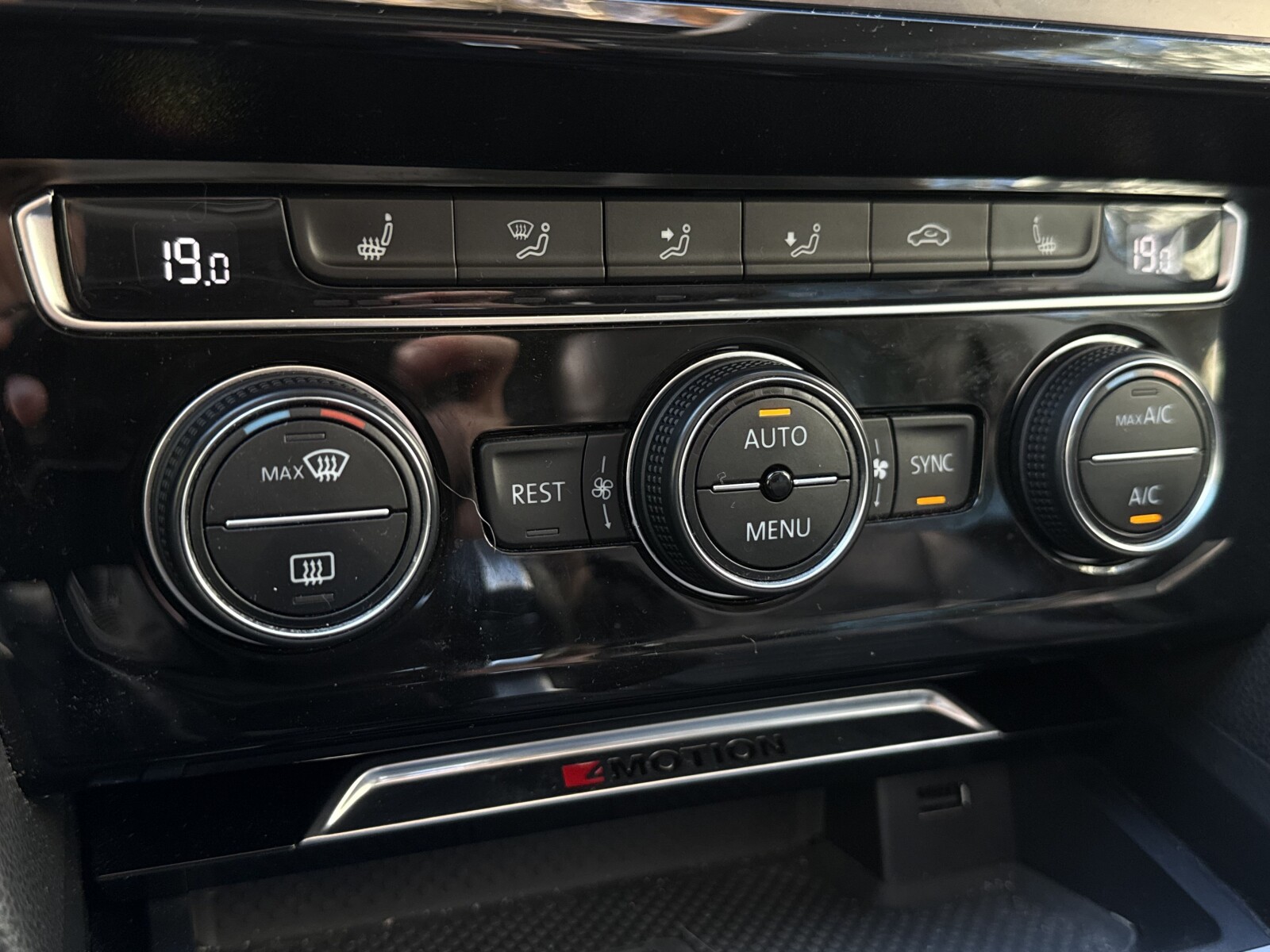 Volkswagen Arteon - zdjęcie 27