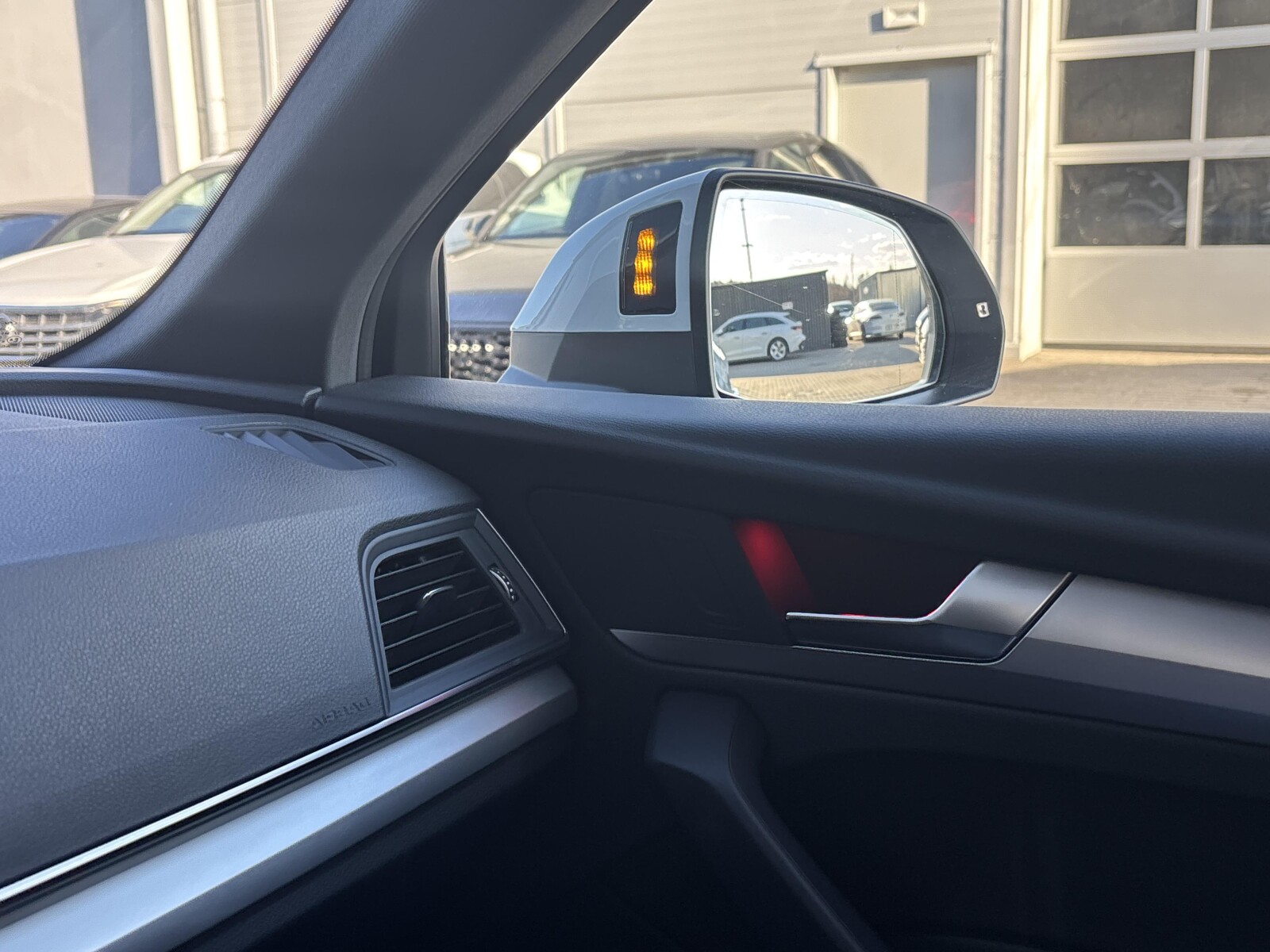 Audi Q5 Sportback - zdjęcie 36