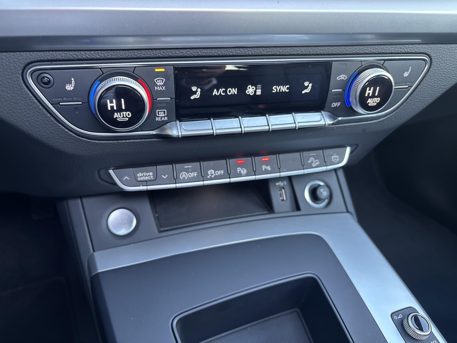 Audi Q5 Sportback - zdjęcie 17