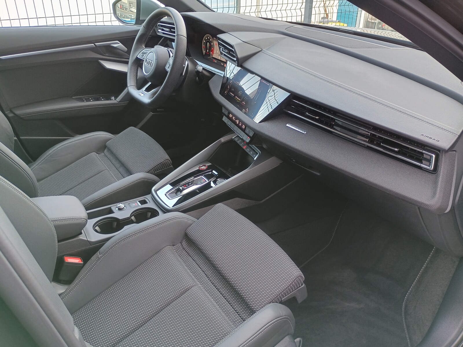 Audi S3 Sportback - zdjęcie 23