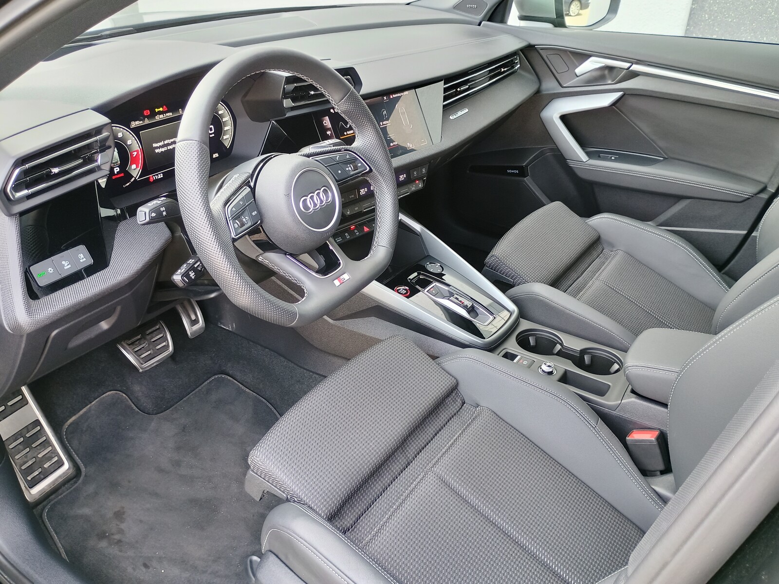 Audi S3 Sportback - zdjęcie 21