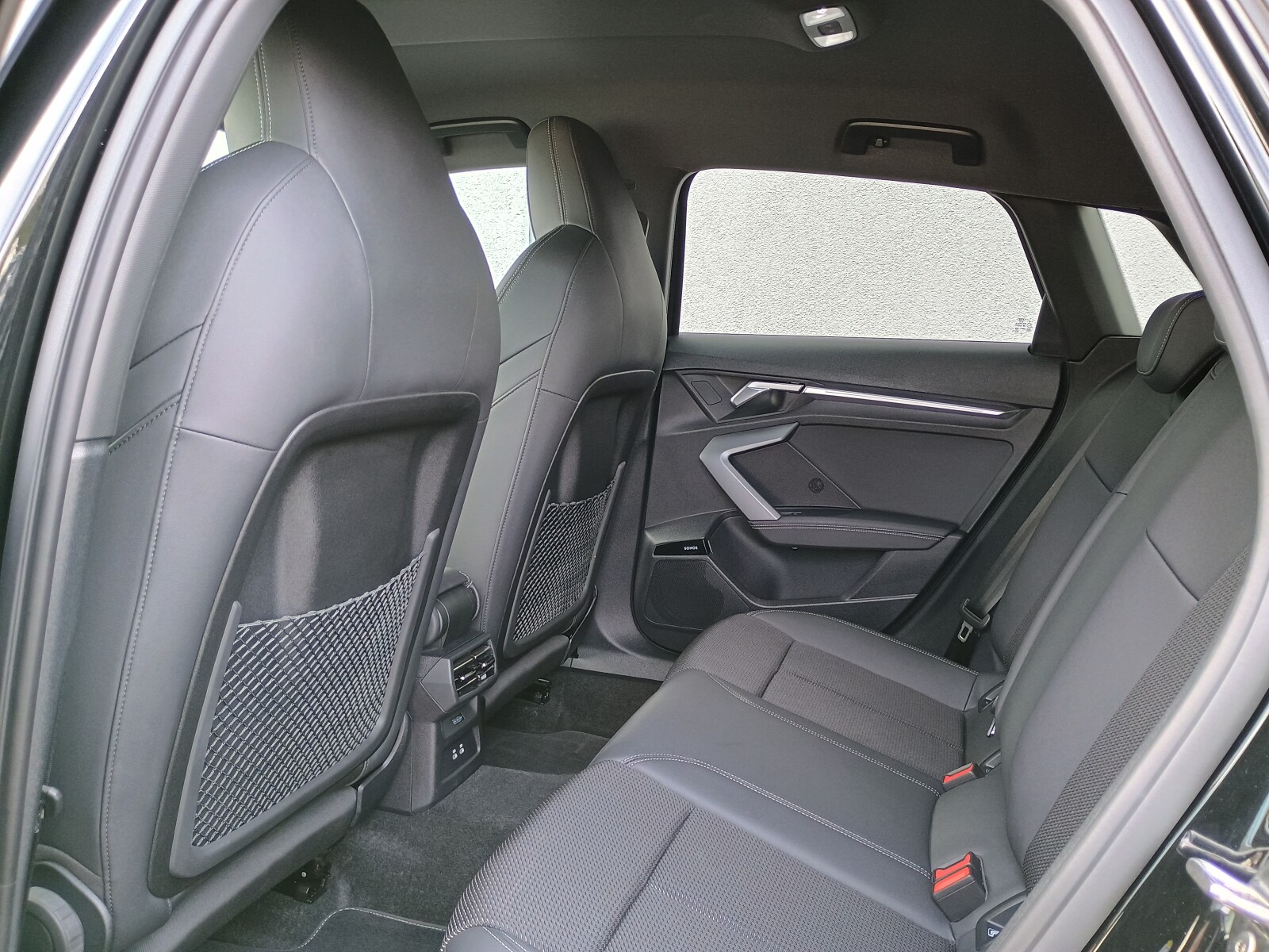 Audi S3 Sportback - zdjęcie 10