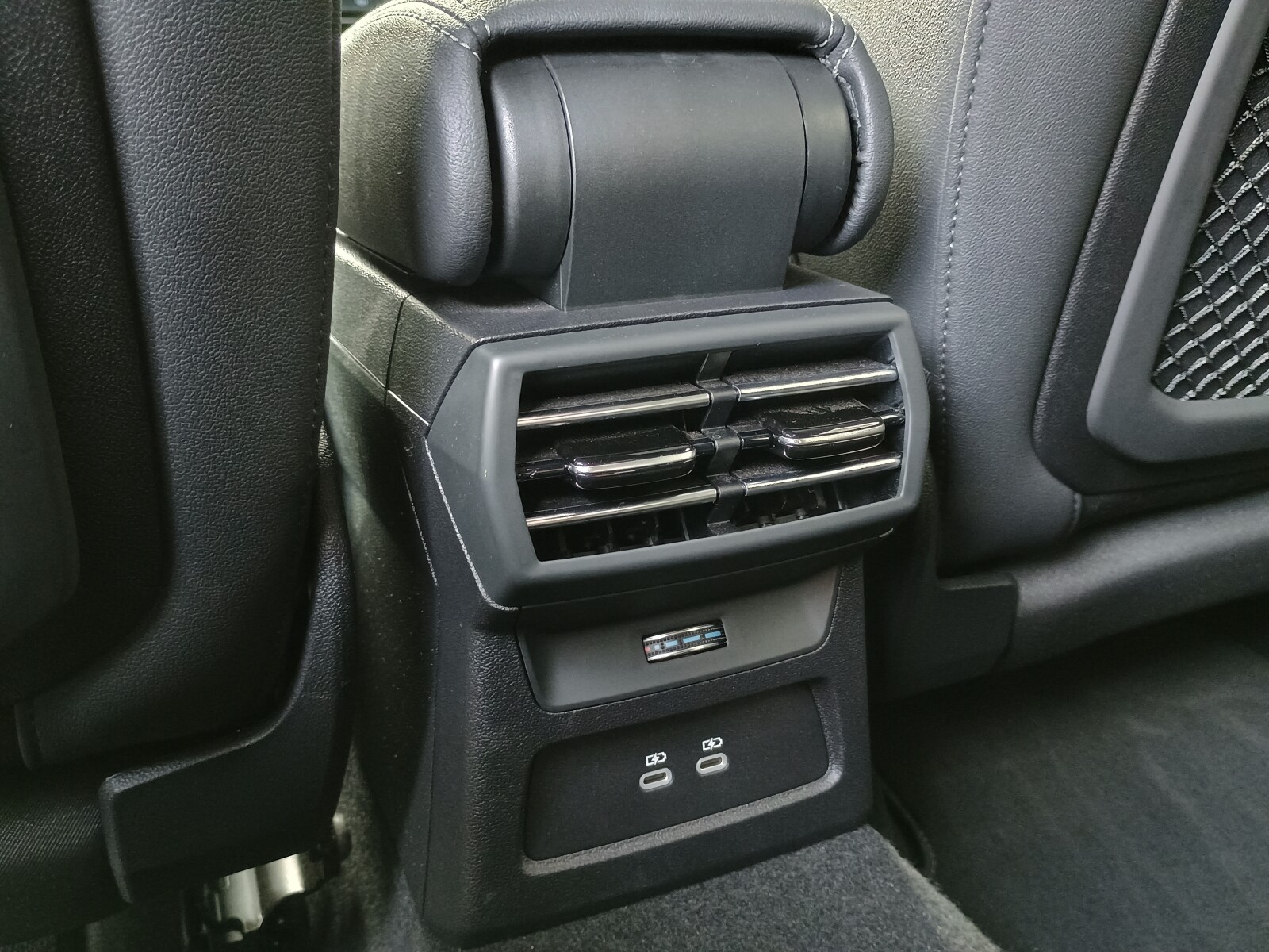 Audi S3 Sportback - zdjęcie 12