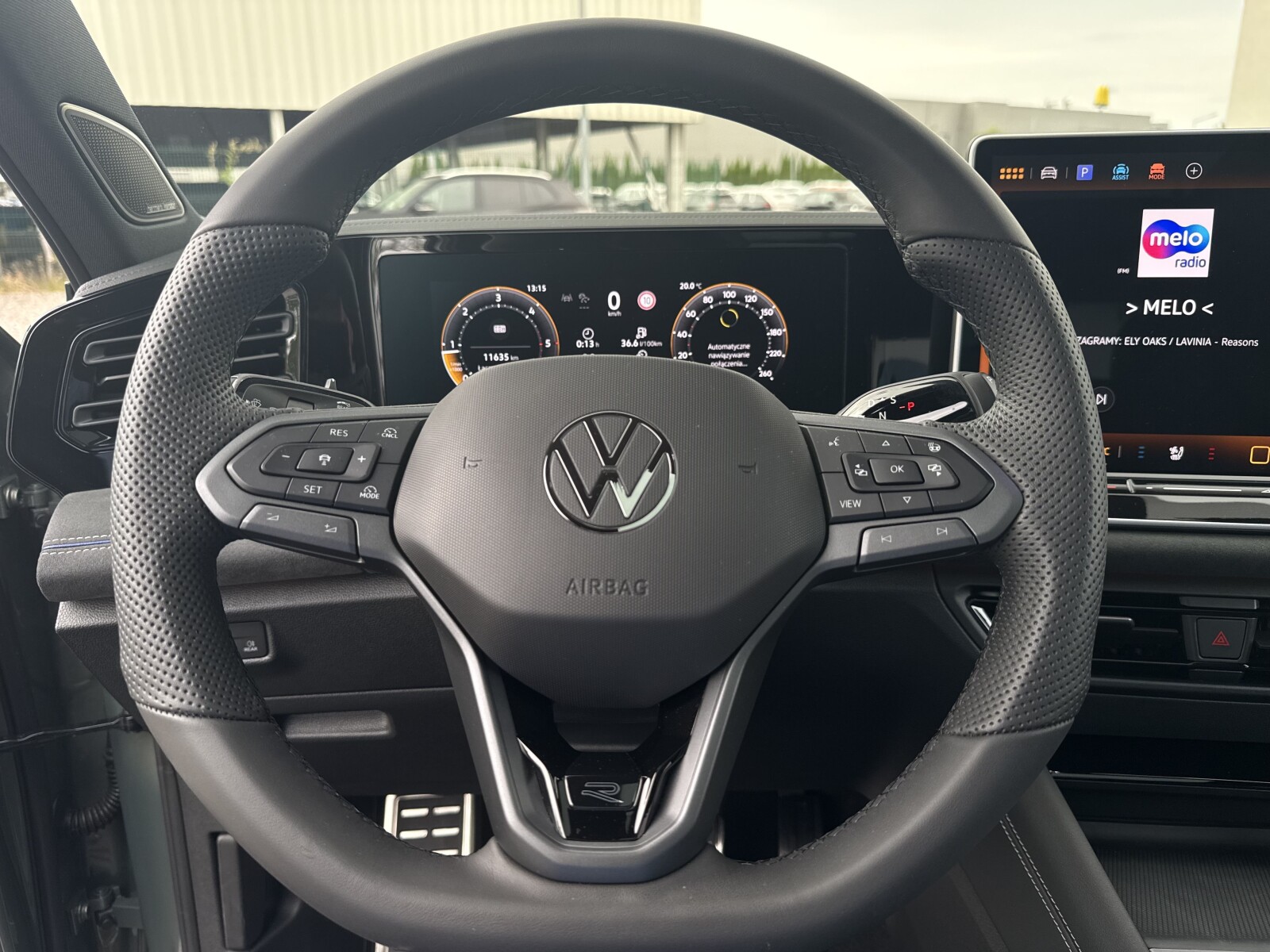Volkswagen Tiguan - zdjęcie 16