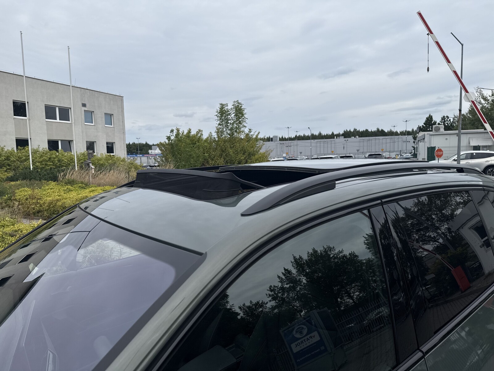 Volkswagen Tiguan - zdjęcie 9