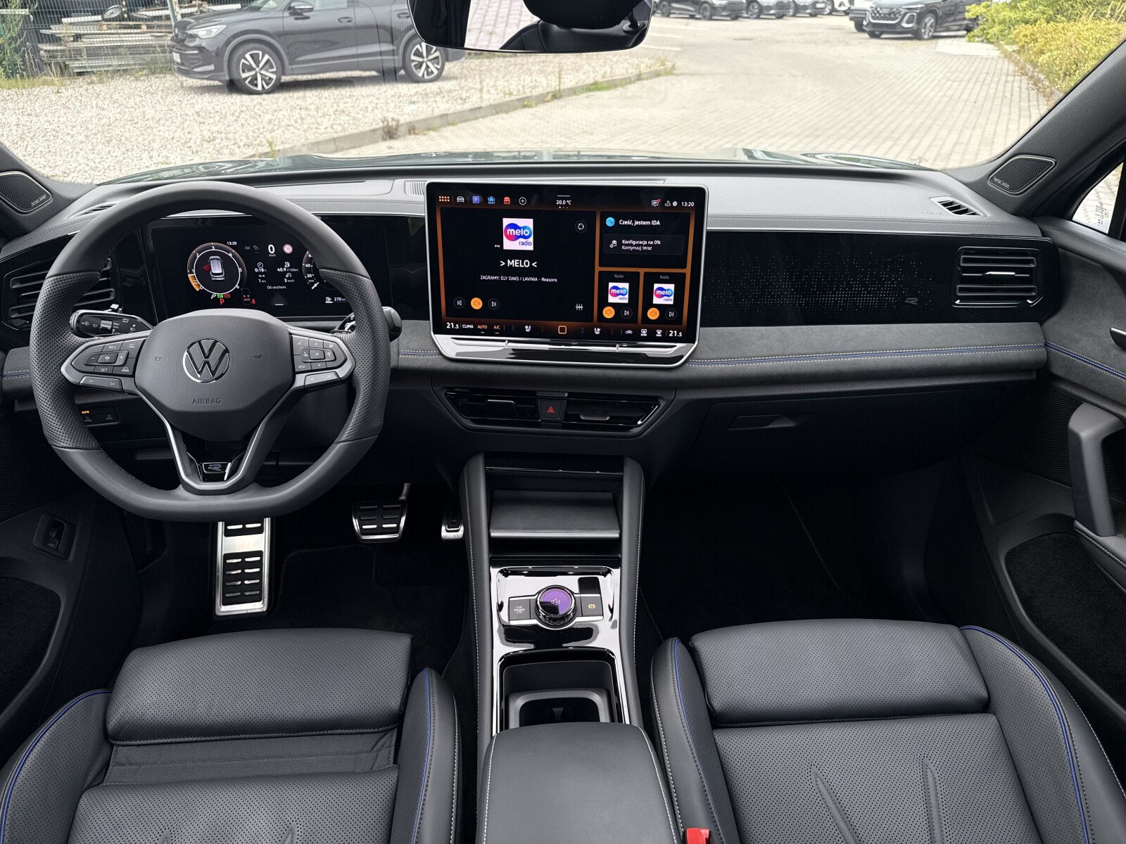 Volkswagen Tiguan - zdjęcie 15