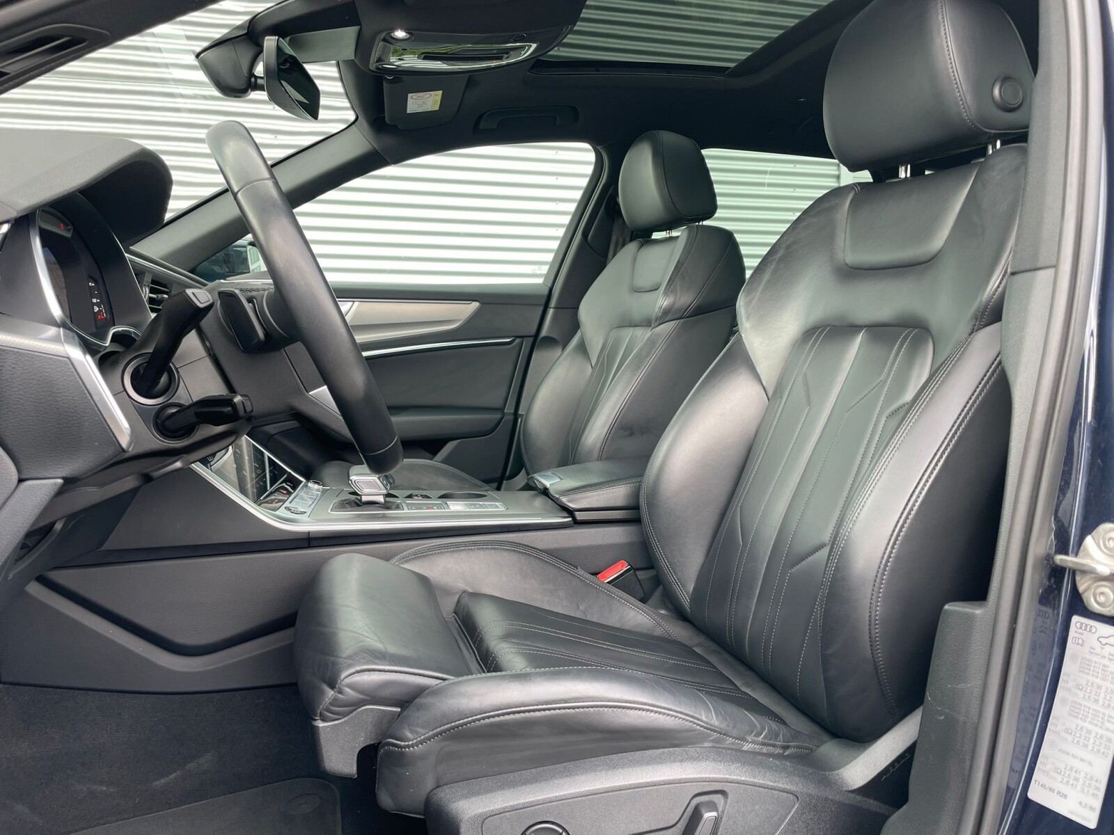 Audi A6 Avant - zdjęcie 22