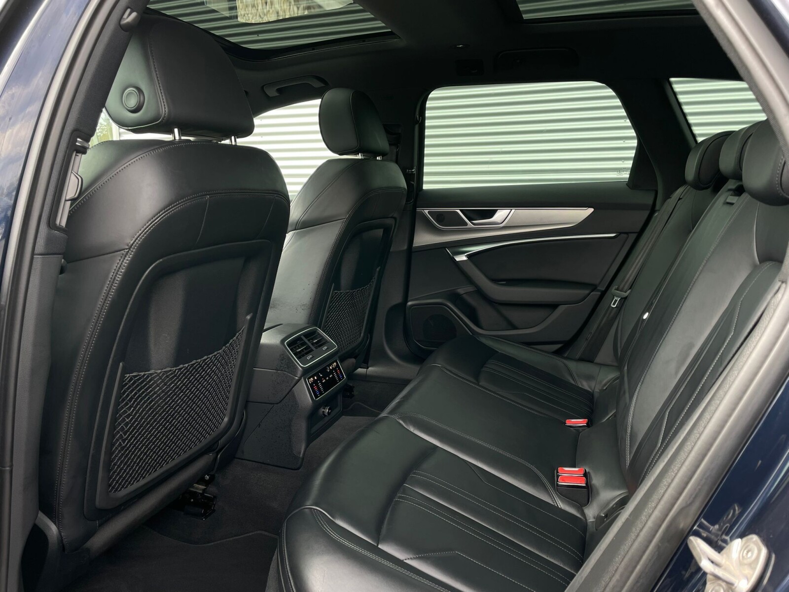 Audi A6 Avant - zdjęcie 11