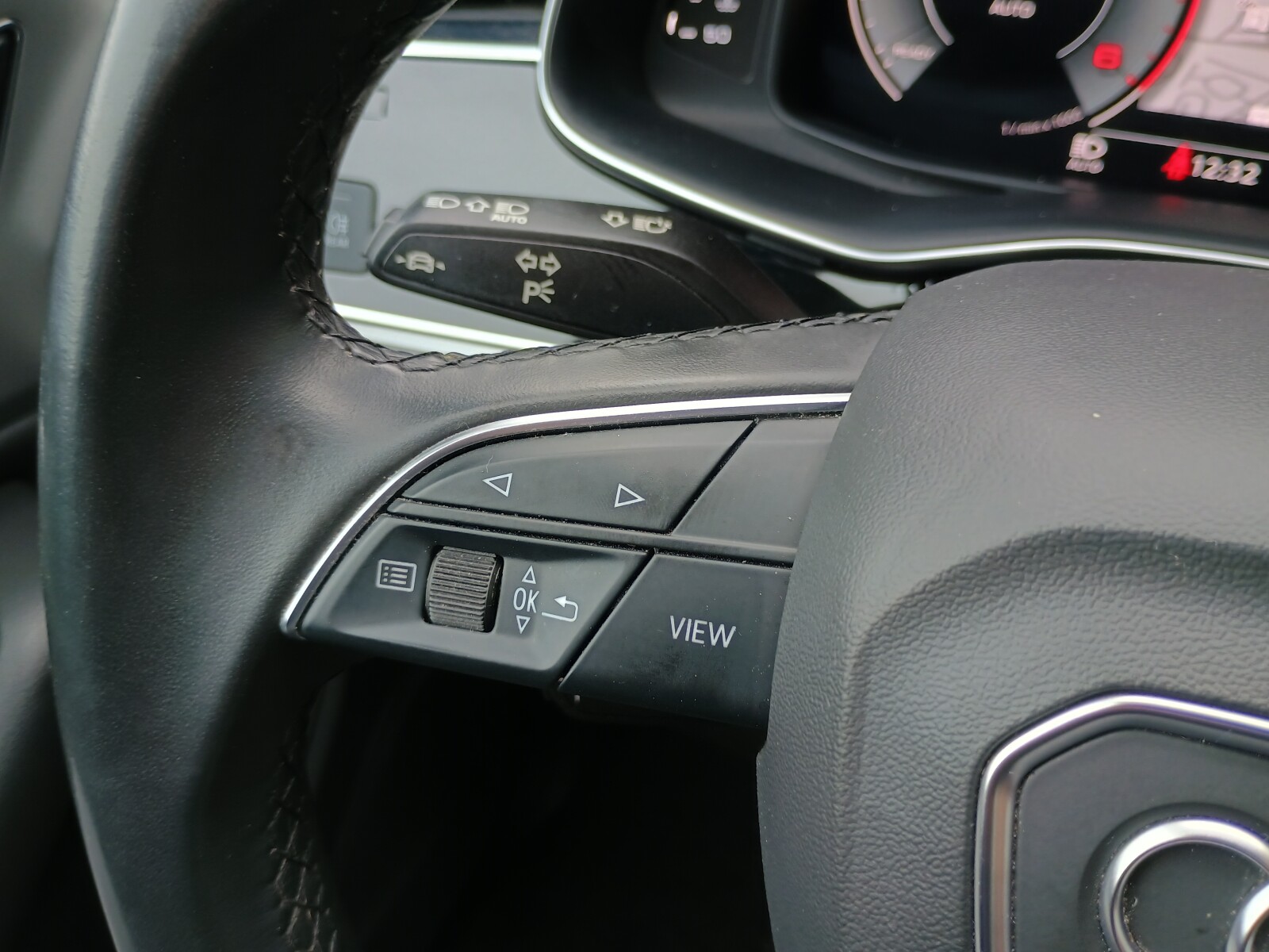 Audi Q8 - zdjęcie 25
