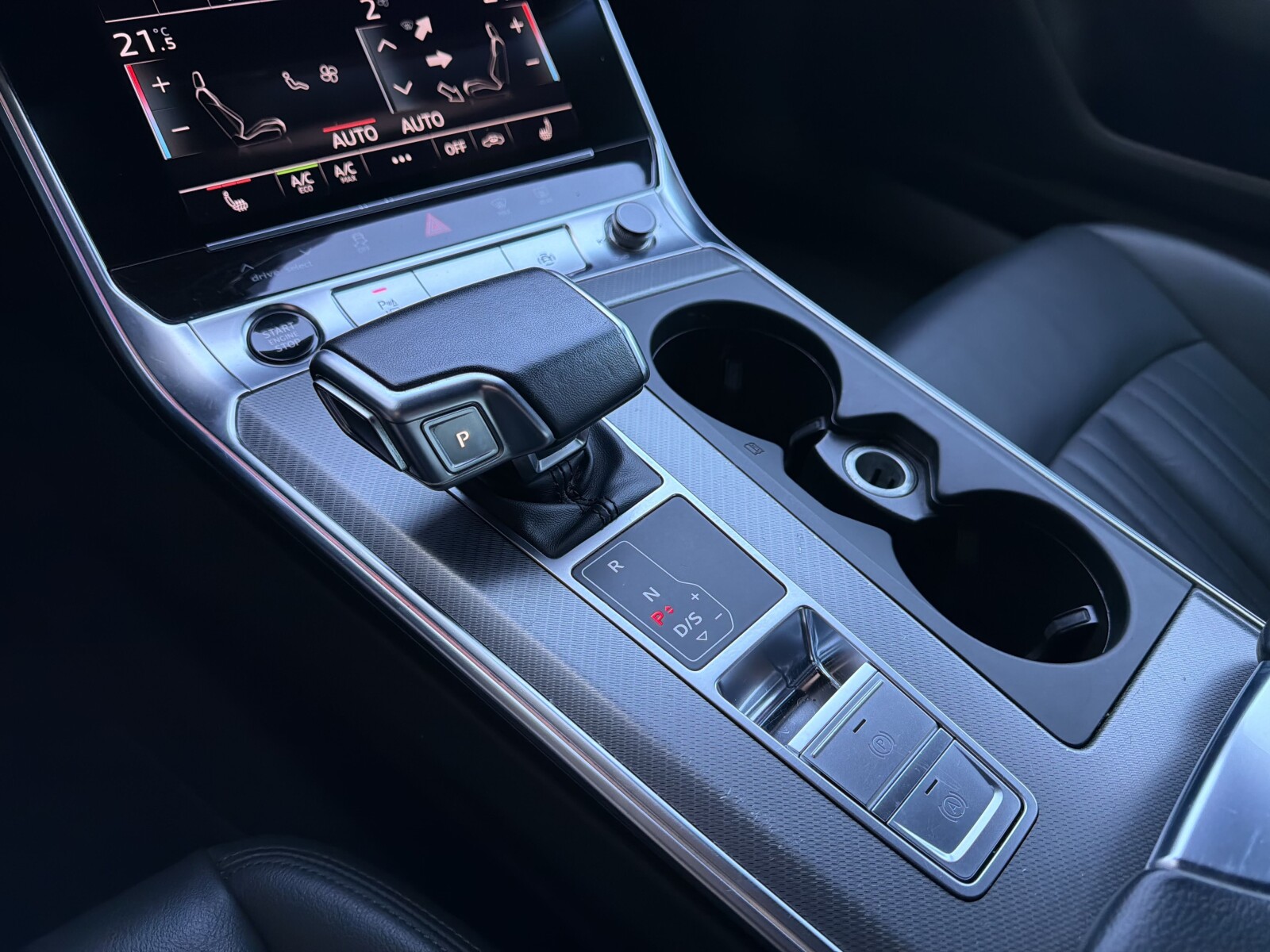 Audi A6 Limousine - zdjęcie 21