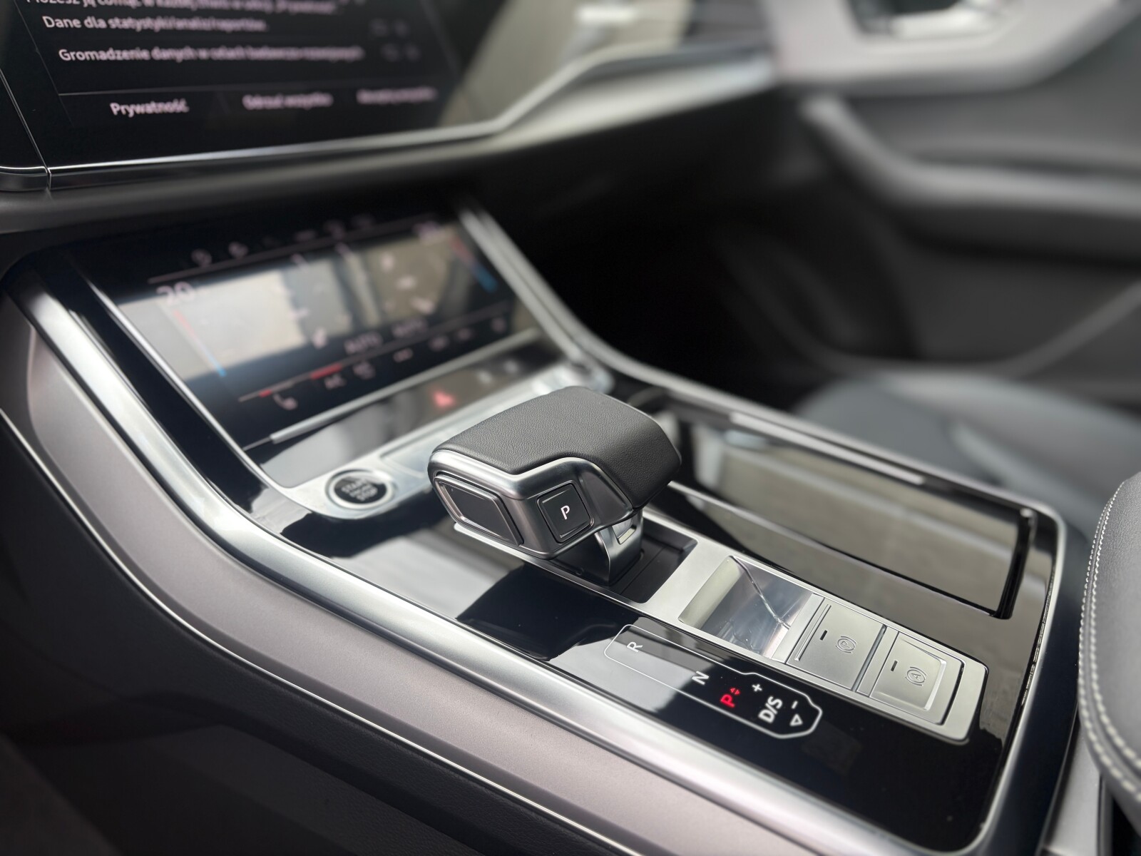 Audi Q7 - zdjęcie 18