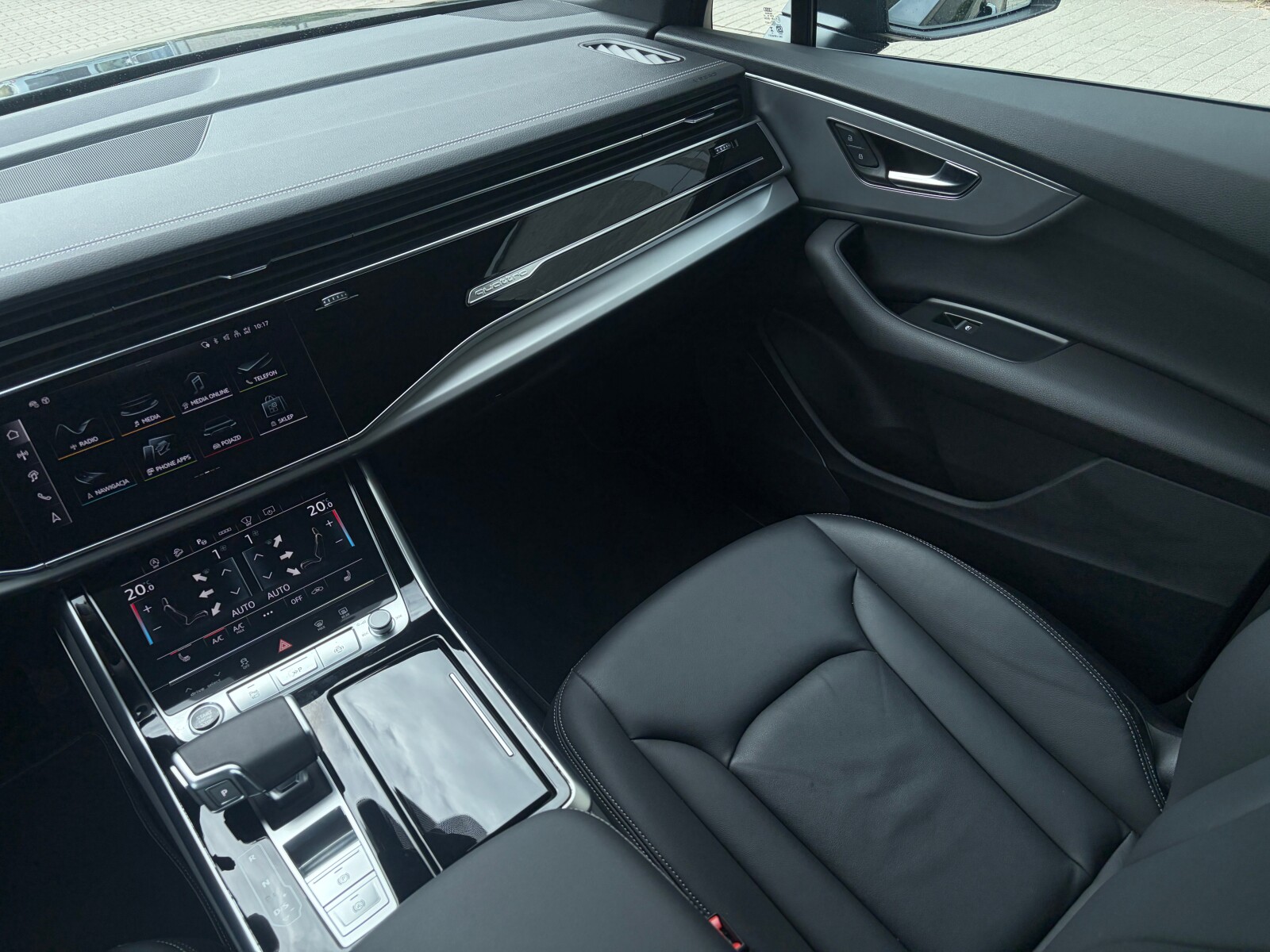 Audi Q7 - zdjęcie 17