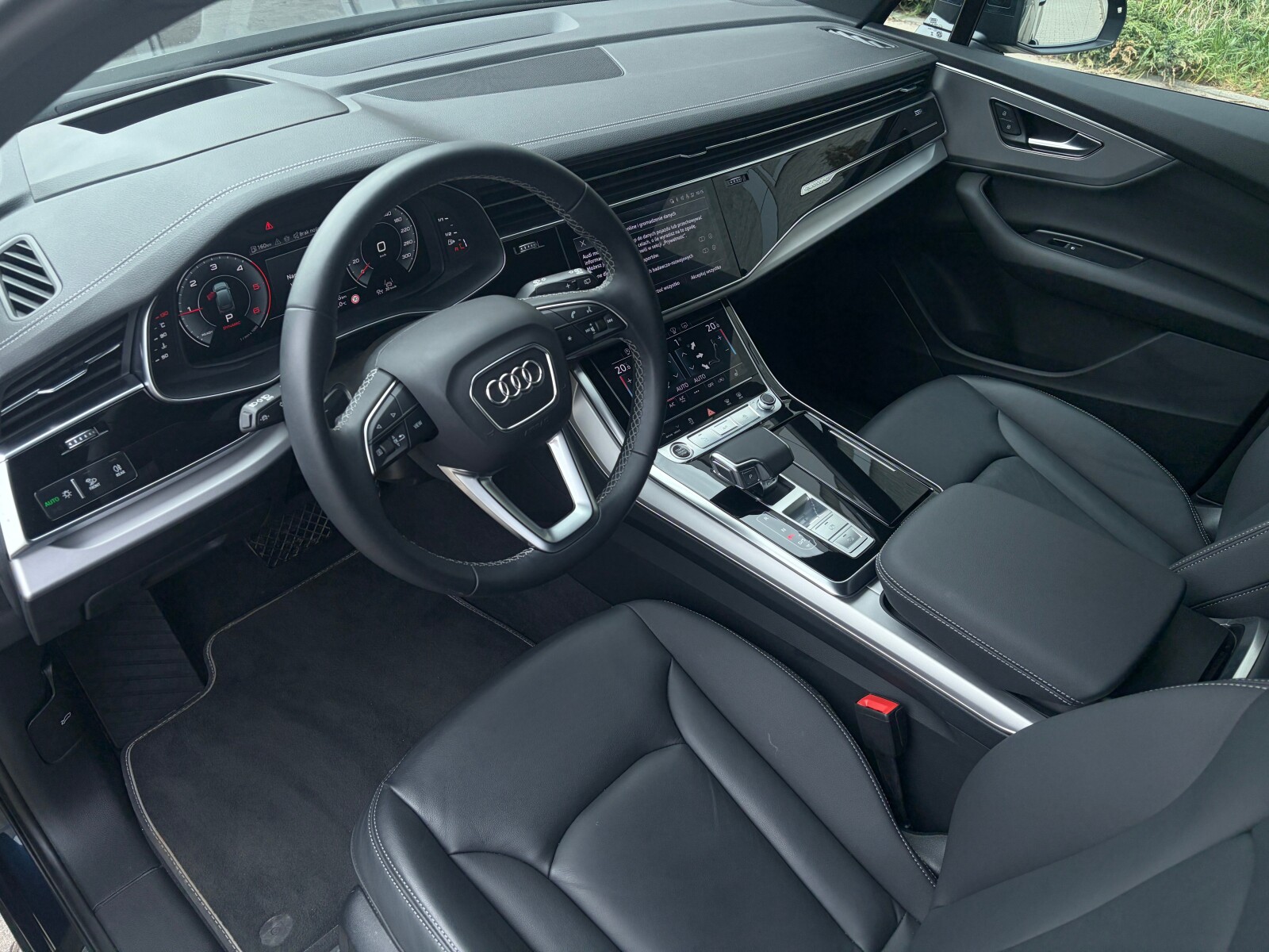 Audi Q7 - zdjęcie 13