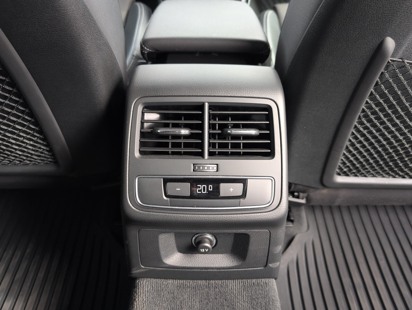 Audi A4 Avant - zdjęcie 15