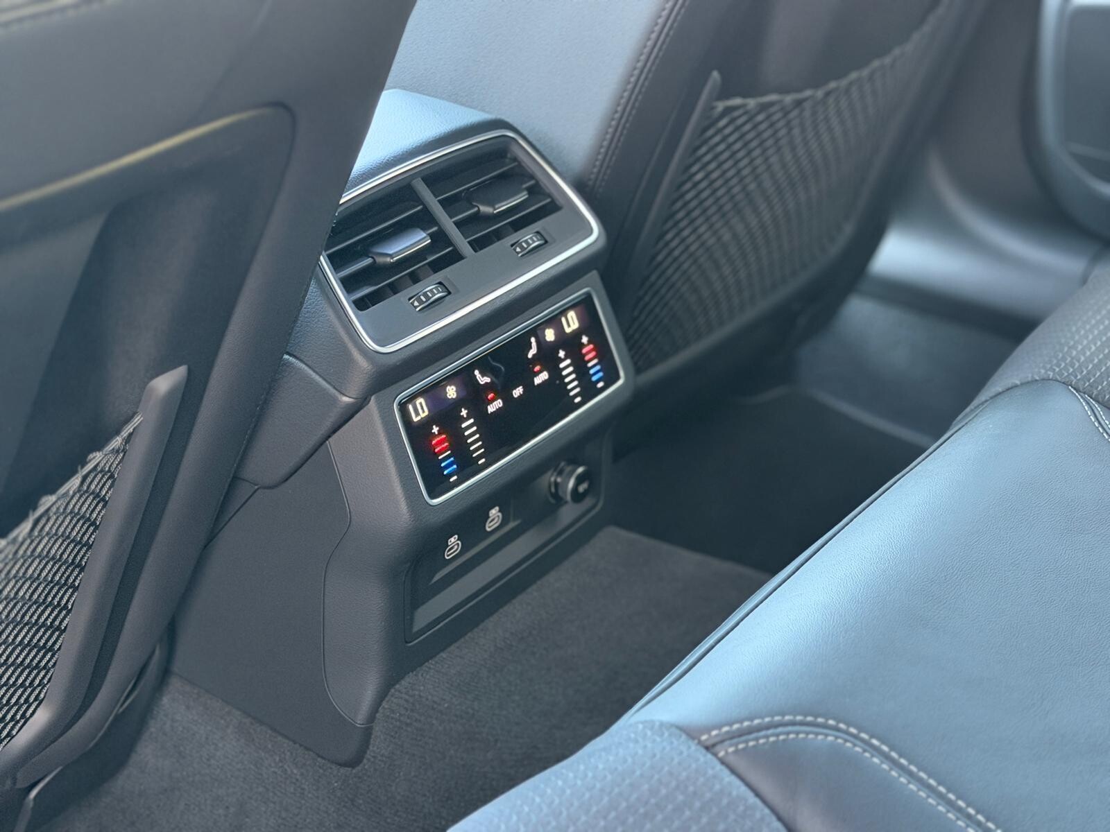 Audi A6 Avant - zdjęcie 18