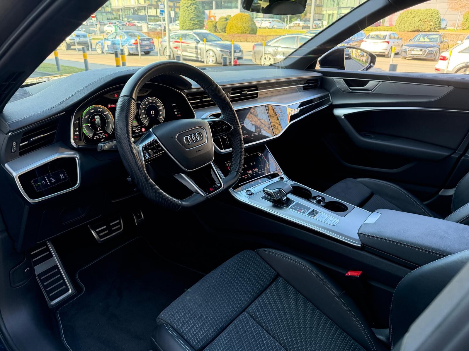 Audi A6 Avant - zdjęcie 13