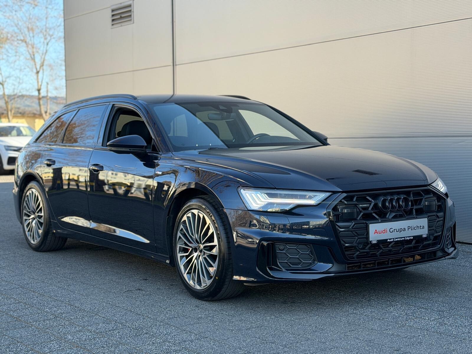 Audi A6 Avant - zdjęcie 10