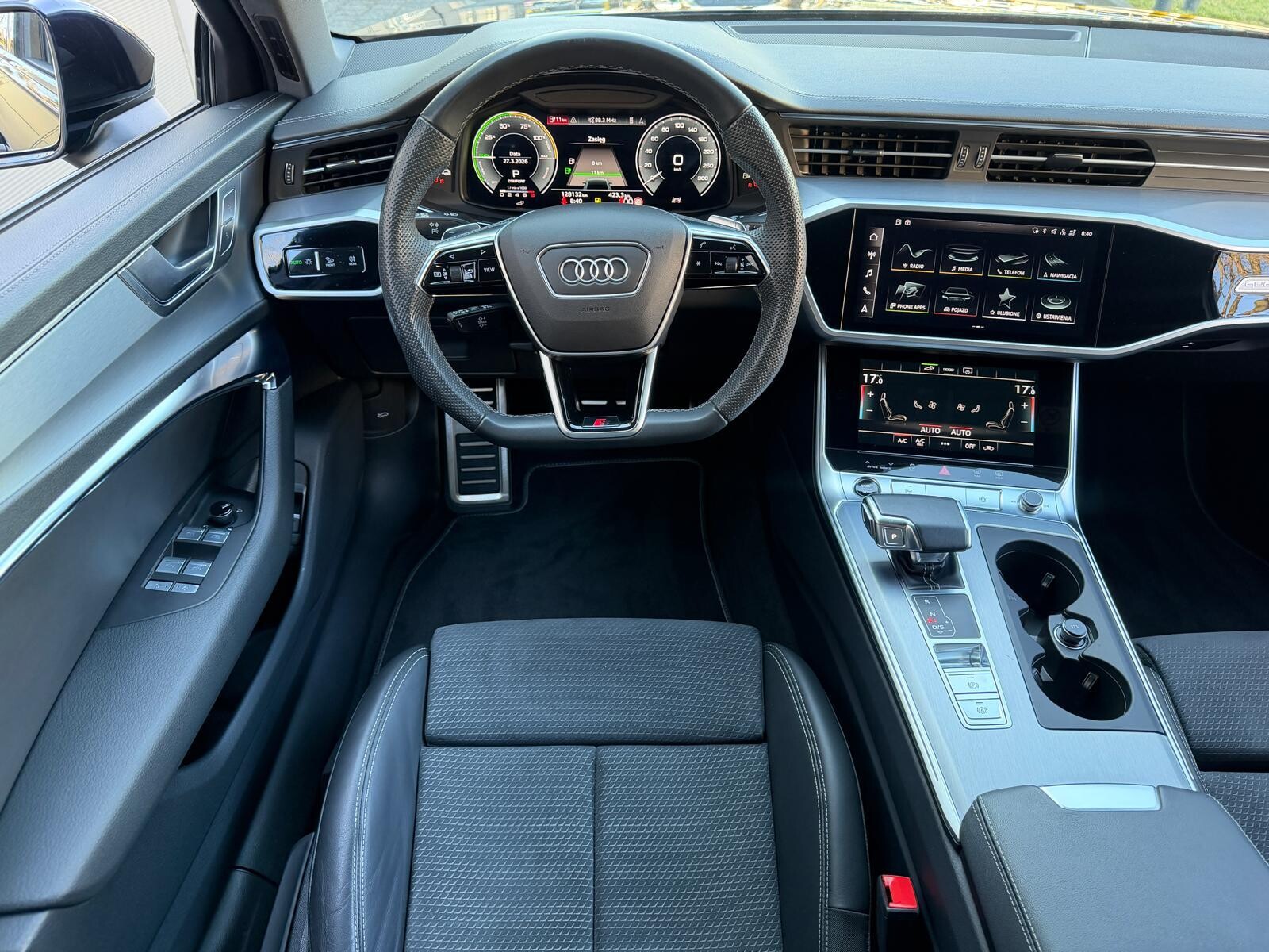 Audi A6 Avant - zdjęcie 19