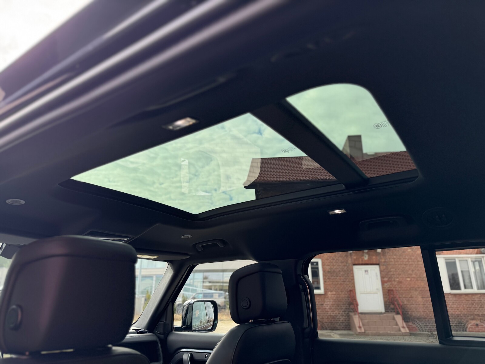 Land Rover Defender 130 - zdjęcie 21