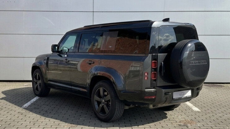 Land Rover Defender 130 - zdjęcie 3