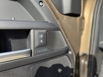 Defender MY26 3.0D I6 350 PS AWD Auto X-Dynamic SE 130