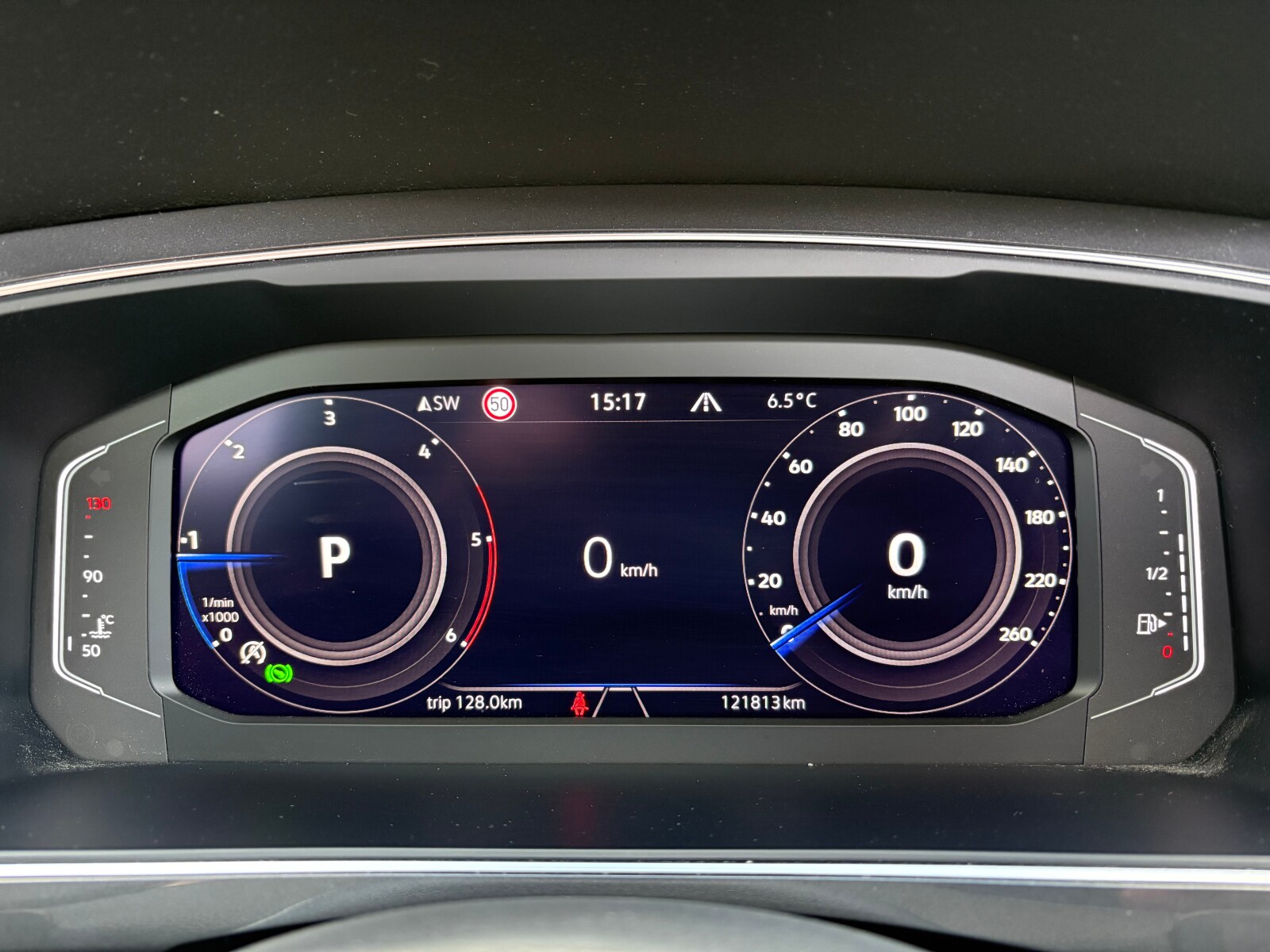 Volkswagen Tiguan Allspace - zdjęcie 25