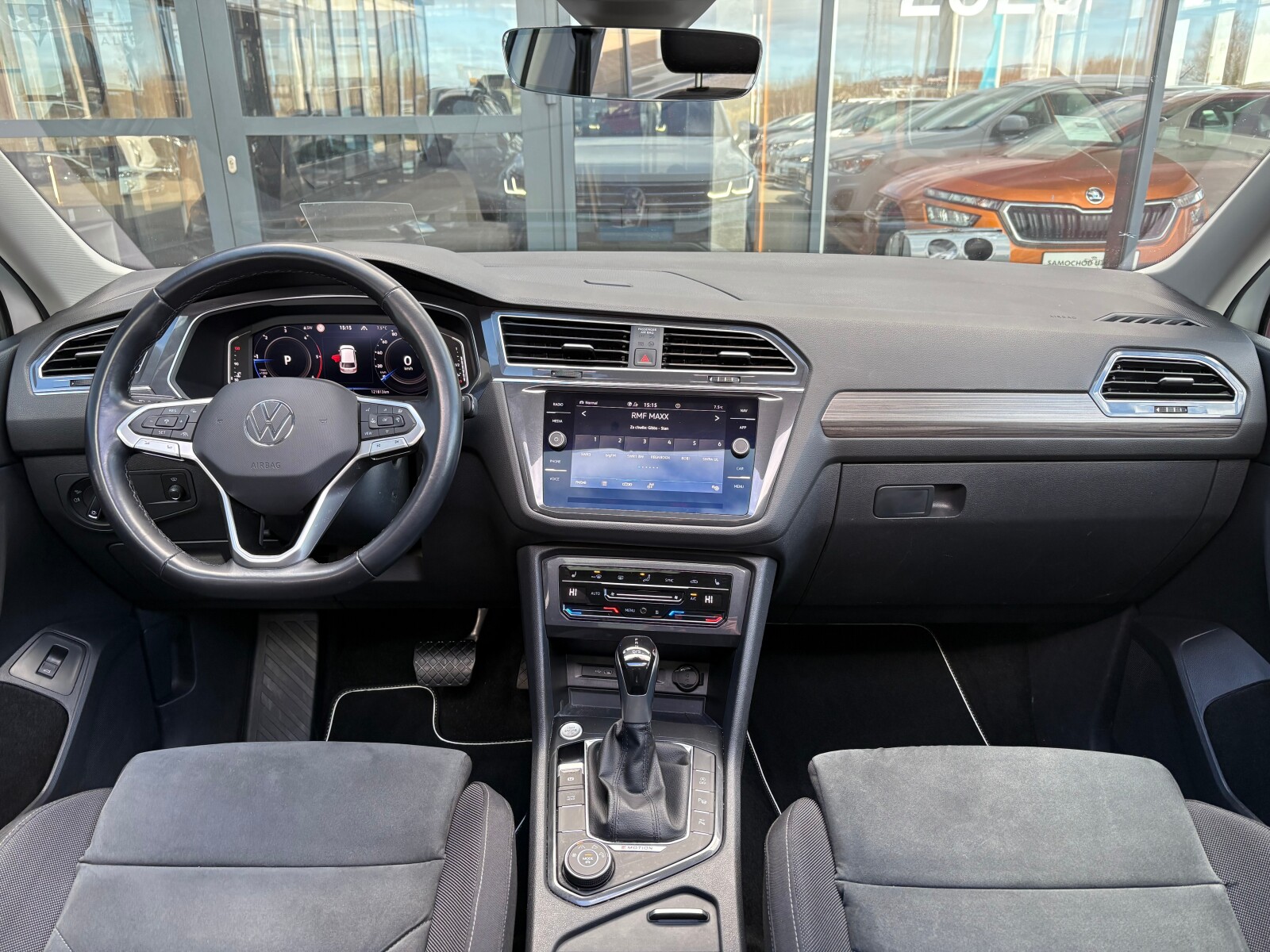 Volkswagen Tiguan Allspace - zdjęcie 9