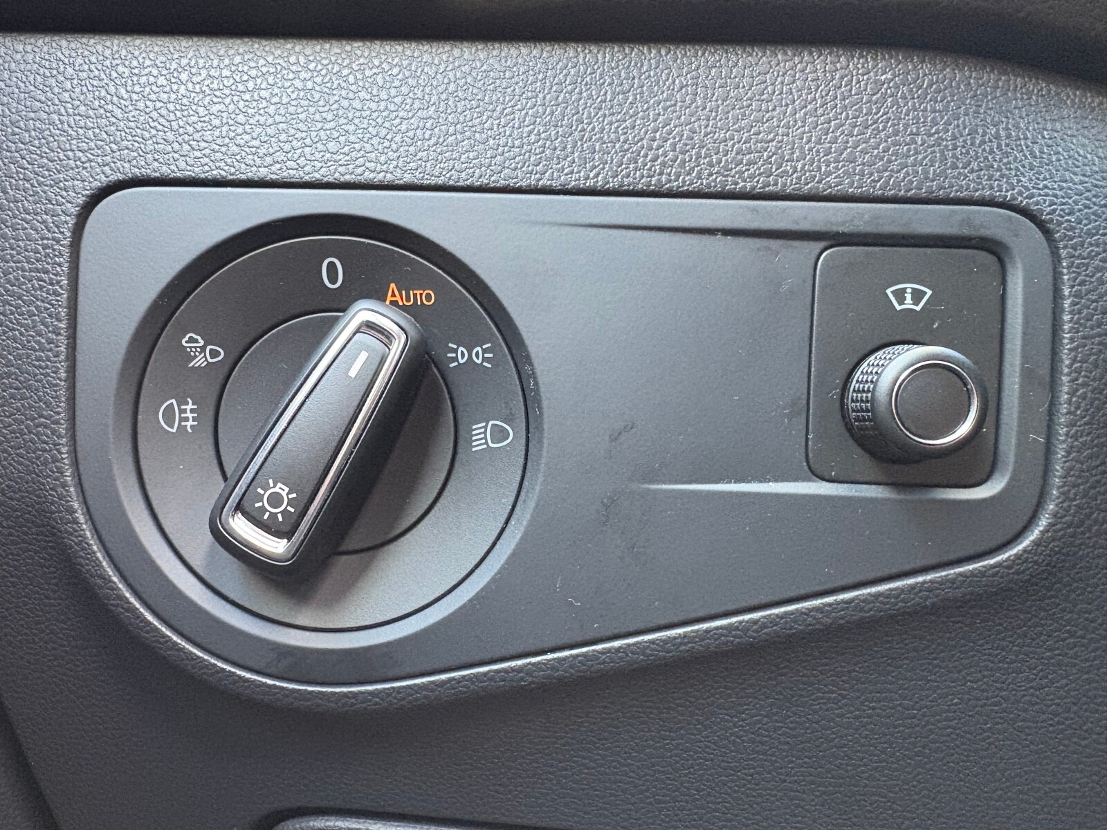 Volkswagen Tiguan Allspace - zdjęcie 29