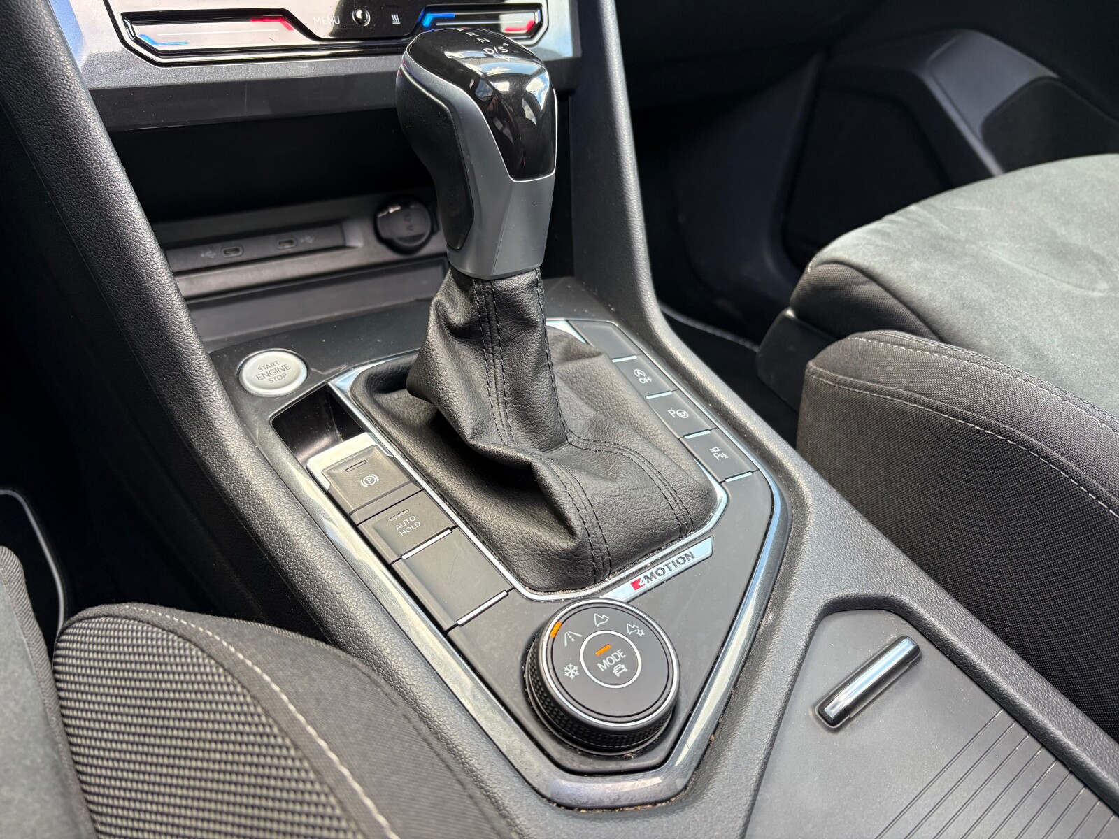 Volkswagen Tiguan Allspace - zdjęcie 30