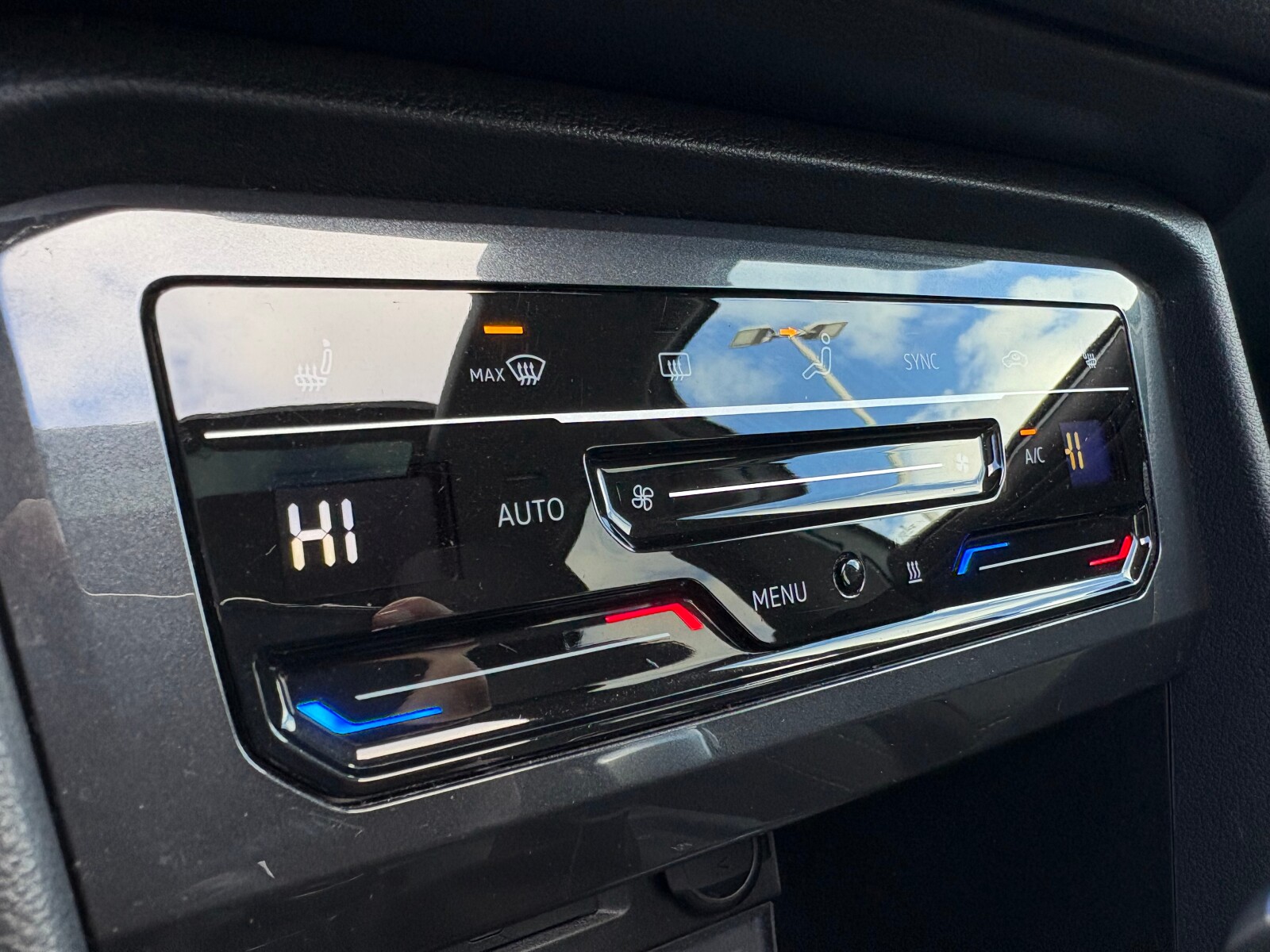Volkswagen Tiguan Allspace - zdjęcie 31