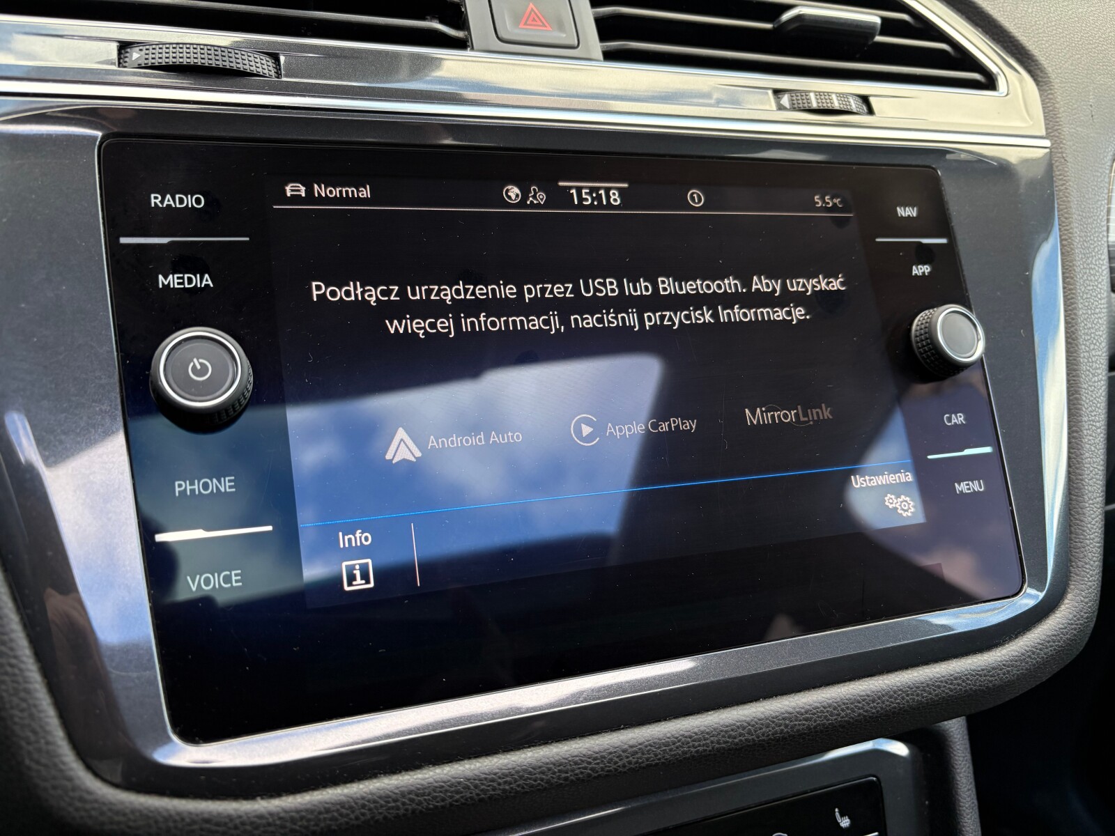 Volkswagen Tiguan Allspace - zdjęcie 35